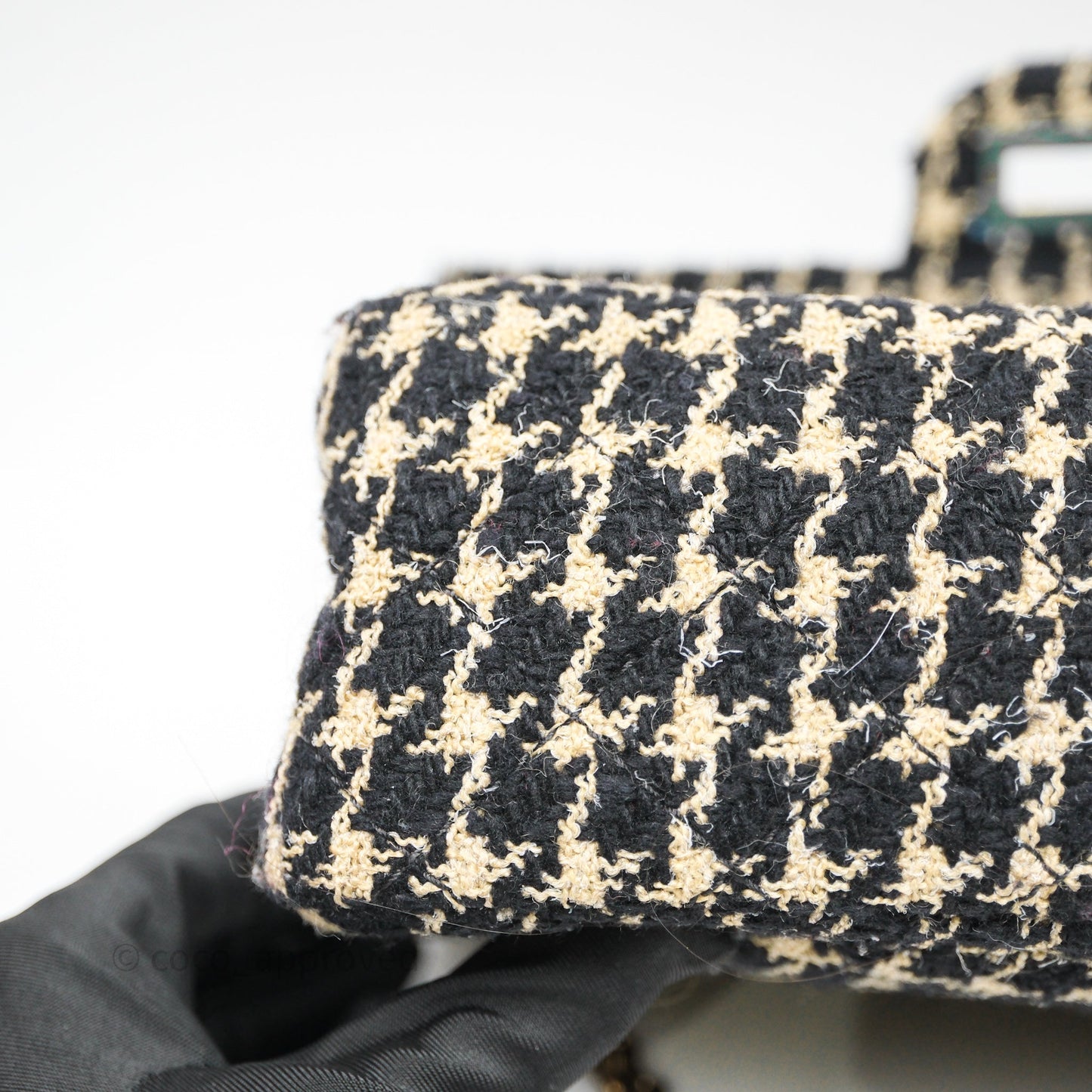 Chanel Reissue 225 Flap Houndstooth Beige Black Fabric Antique Gold Hardware