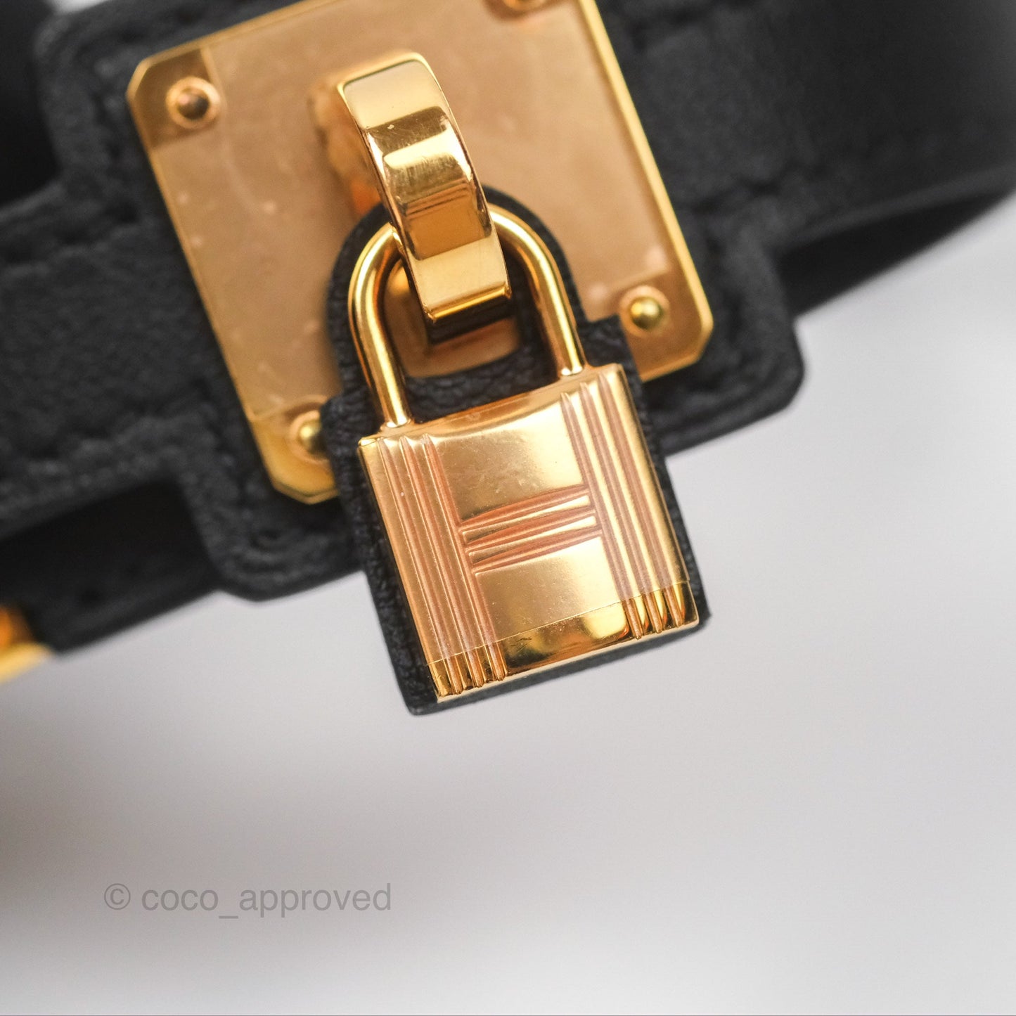 Hermès O'Kelly Bracelet Noir 89 Swift Gold Hardware