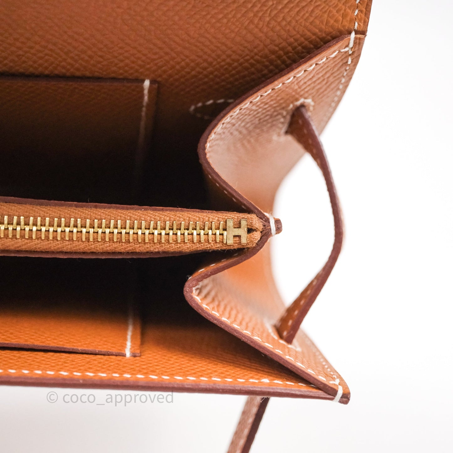 Hermès Kelly To Go Wallet Gold 37 Epsom Gold Hardware