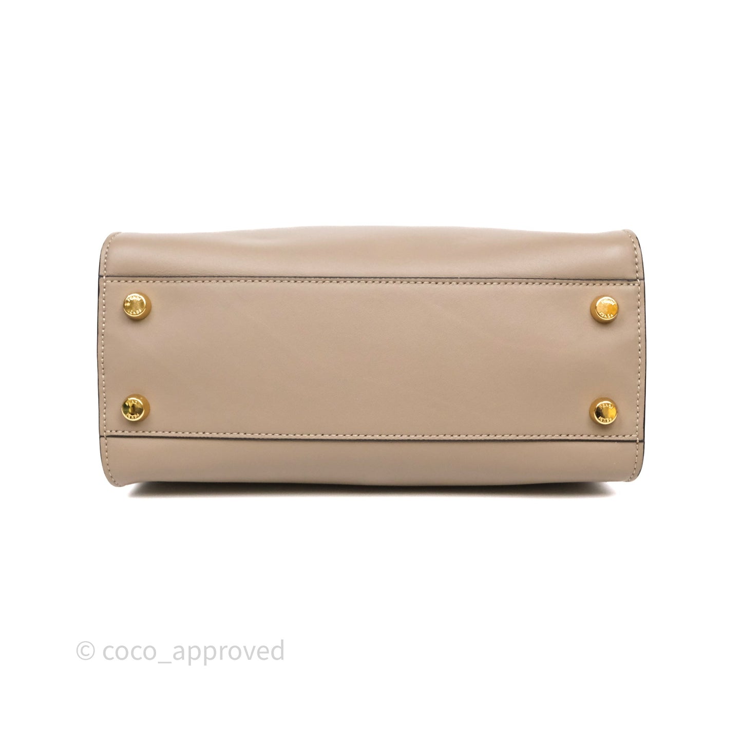 Fendi Peekaboo Iconic Essentially Bag Calfskin Beige