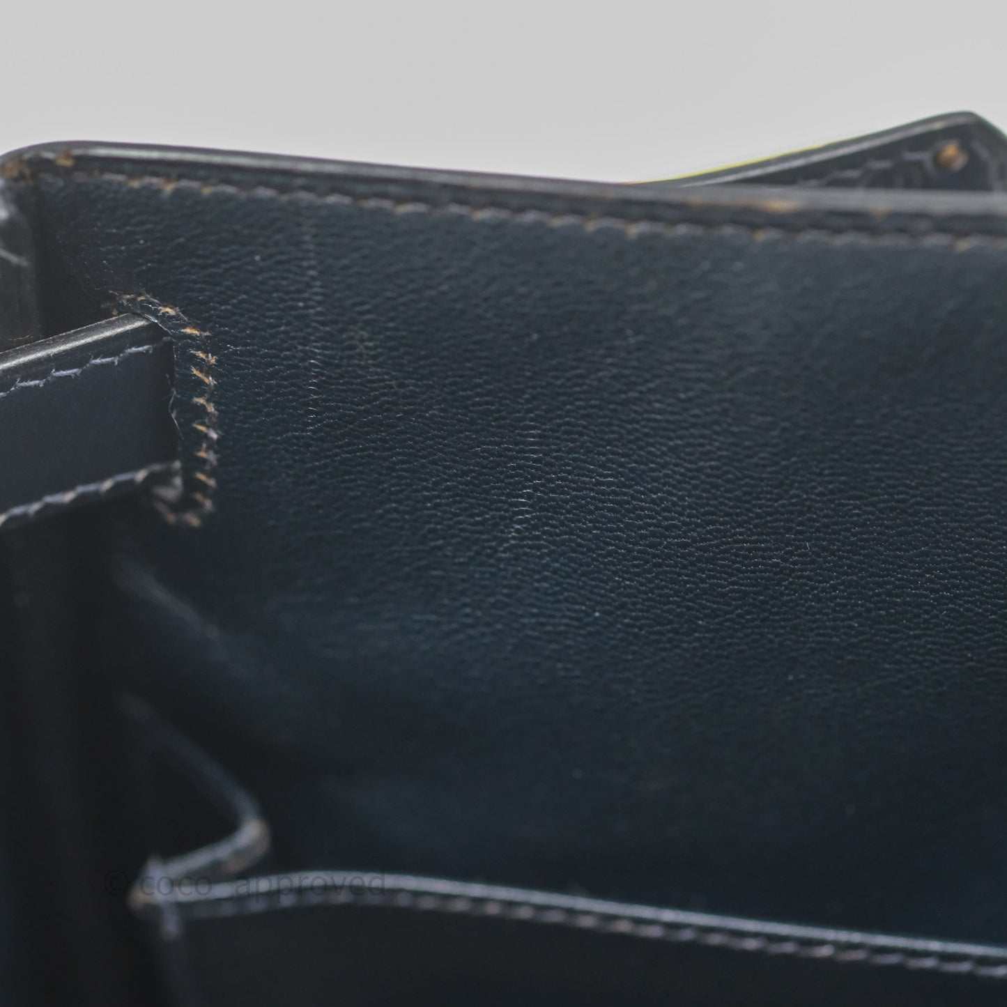 Hermès Vintage Kelly 28 Retourn Navy Box Leather Gold Hardware