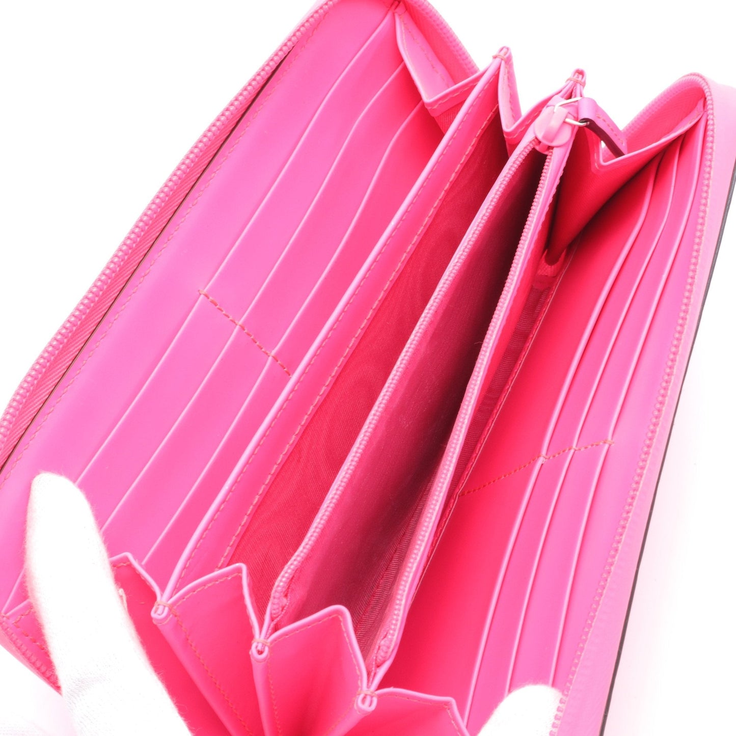 Luxury Gucci Trending 2025 GG Rubber Effect Round zipper long wallet Rubber Pink