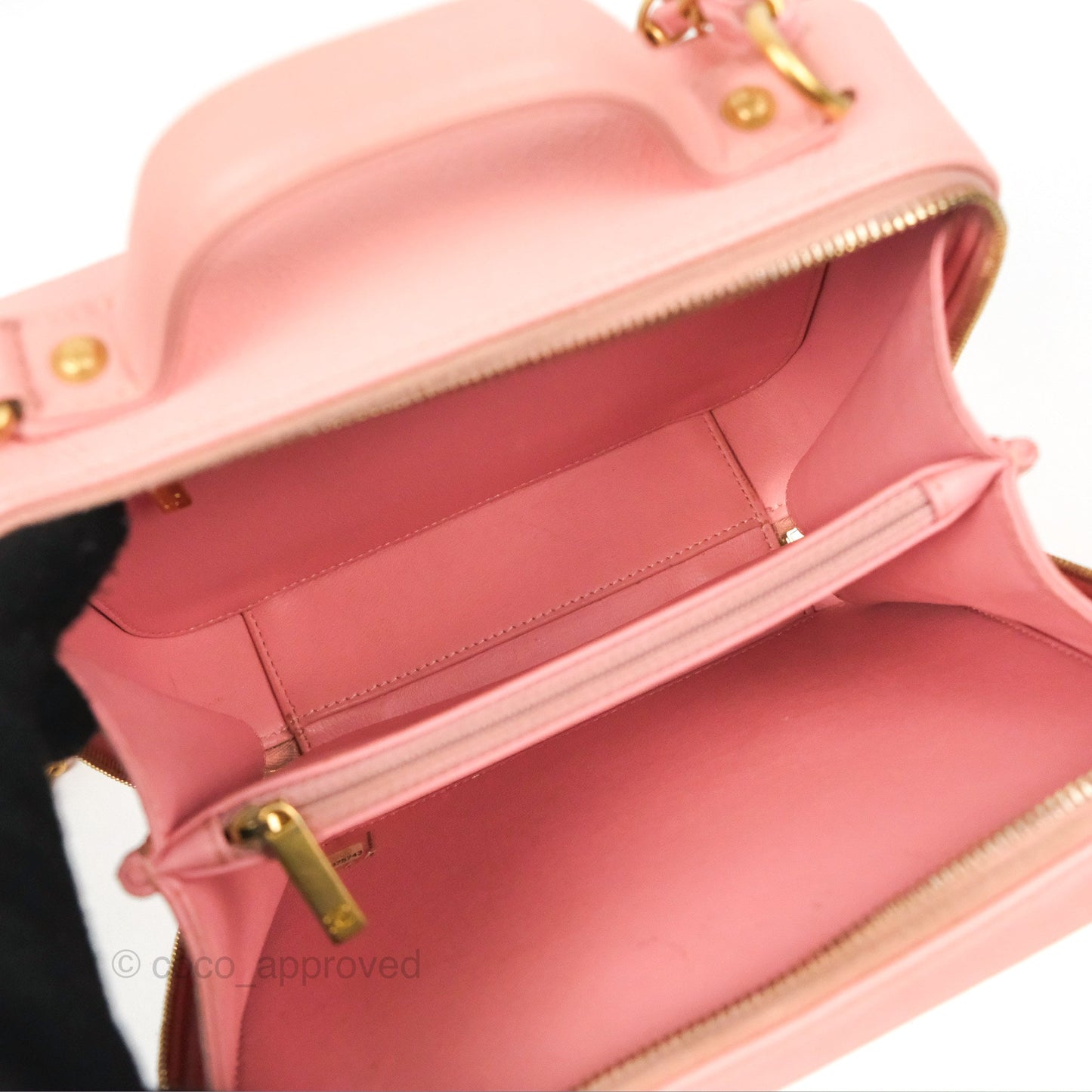 Chanel Quilted Medium CC Filigree Vanity Case Pink Caviar Gold Hardware