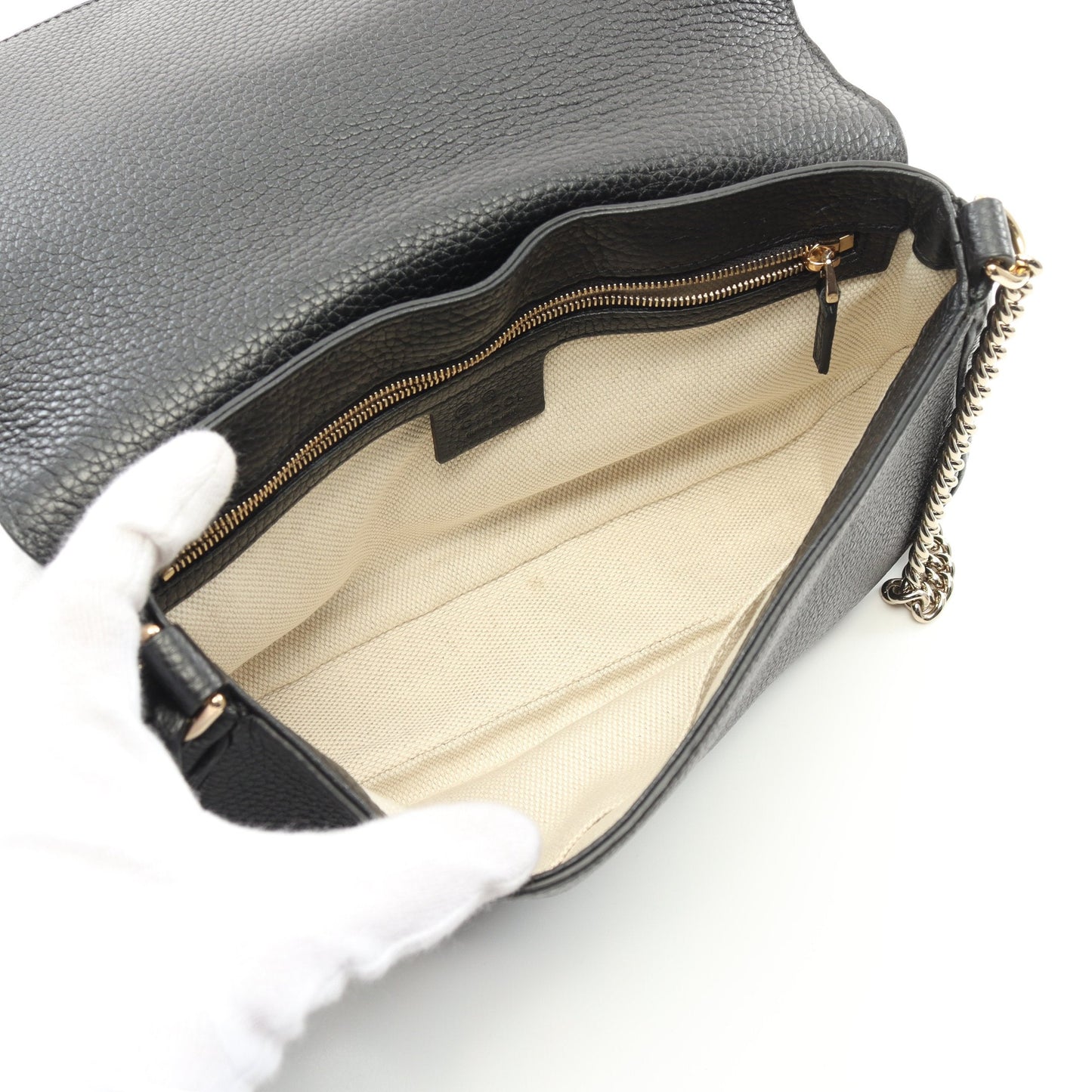 Luxury Gucci Trending 2025 Soho Interlocking G Chain shoulder bag Leather Black