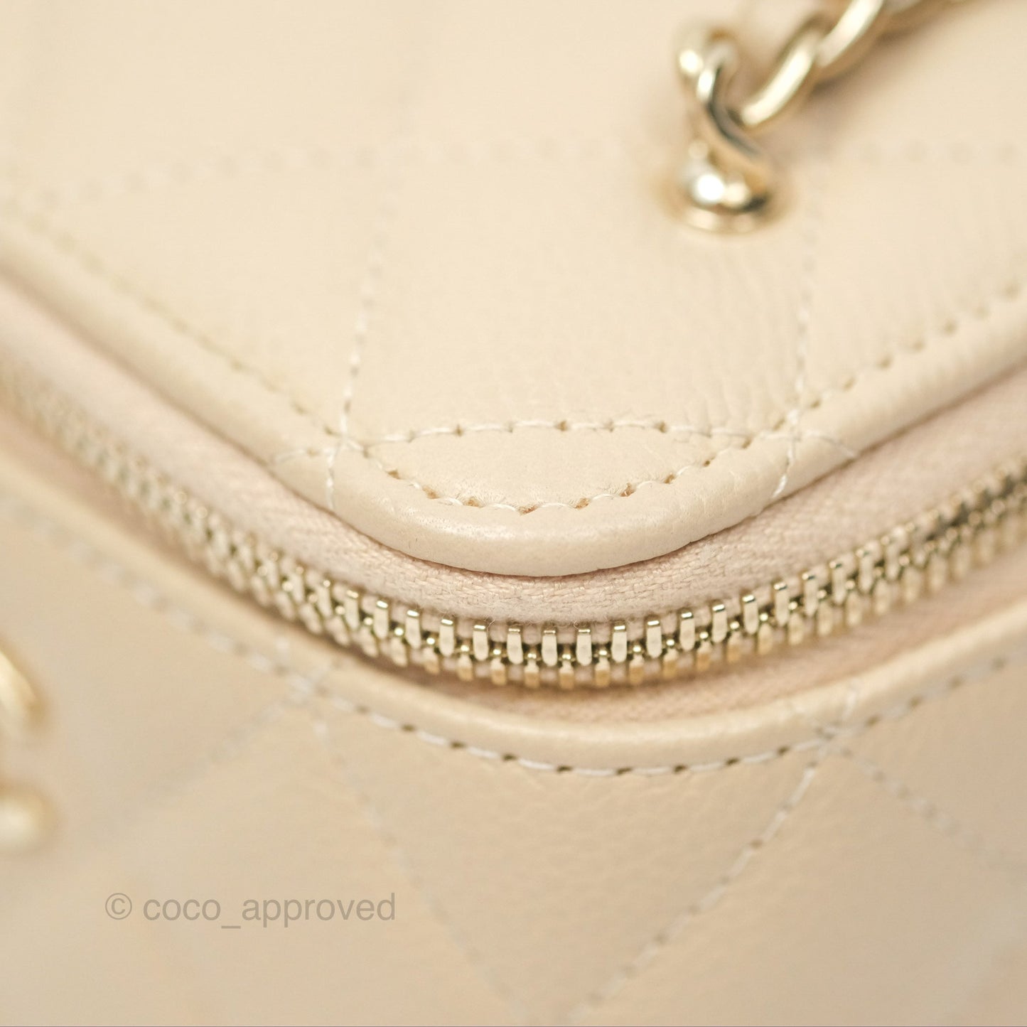 Chanel Mini Vanity With CC Chain Light Beige Caviar Gold Hardware