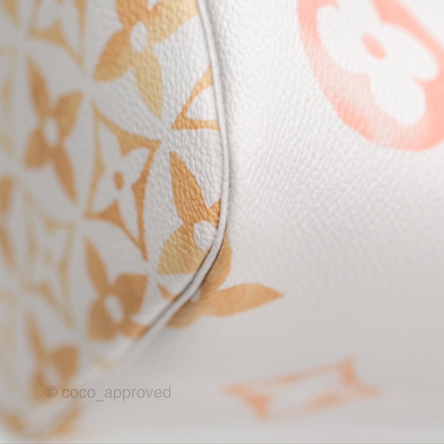 Louis Vuitton Monogram Giant Neverfull MM Beige