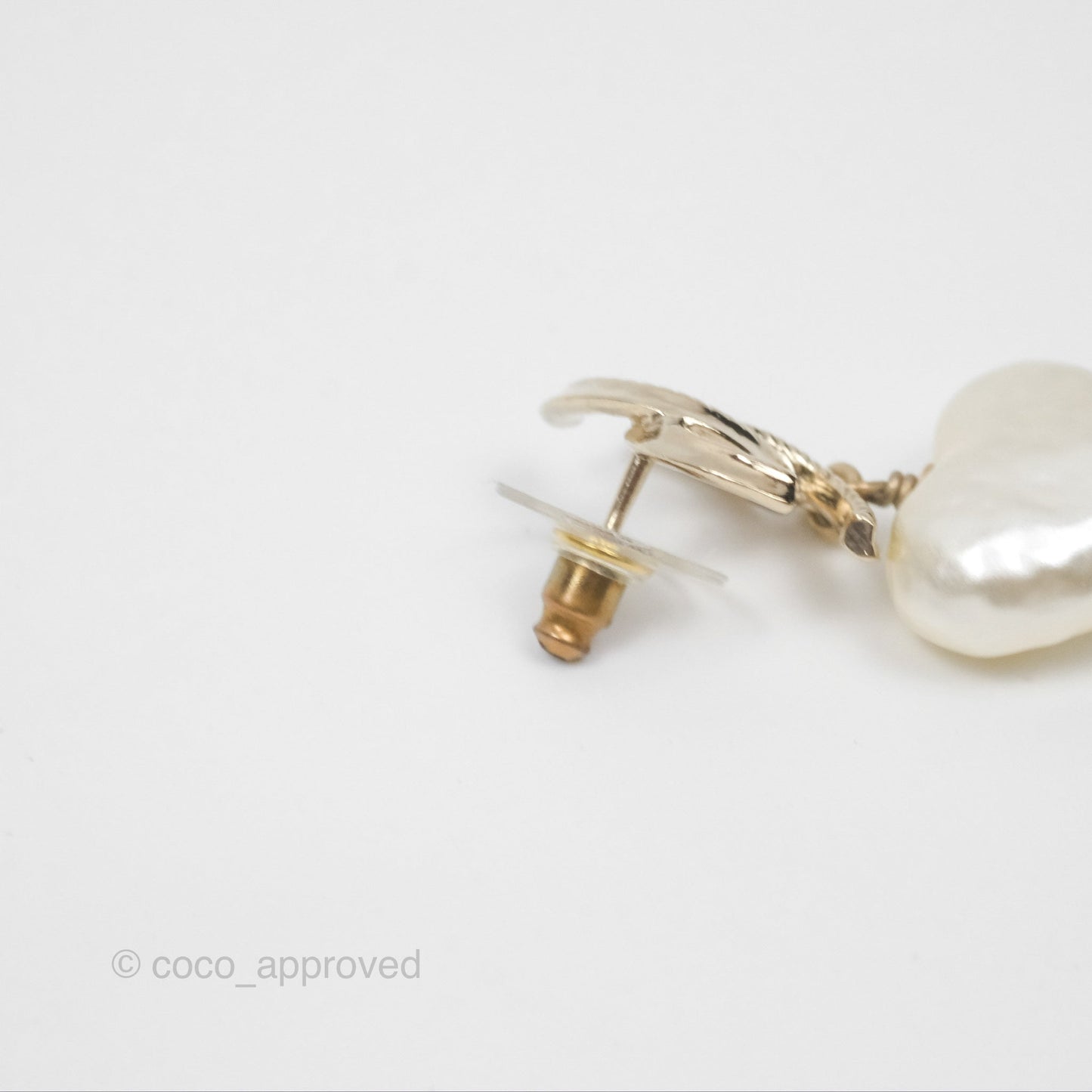 Chanel CC Pearl Heart Drop Earrings Gold Tone 22C
