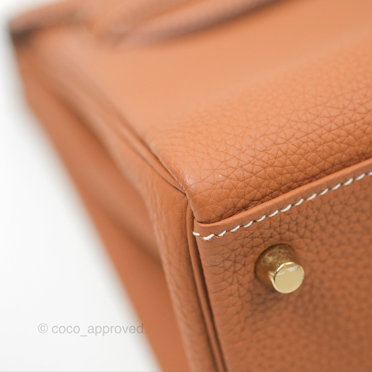 Hermès Kelly 28 Retourne Gold Togo Gold Hardware