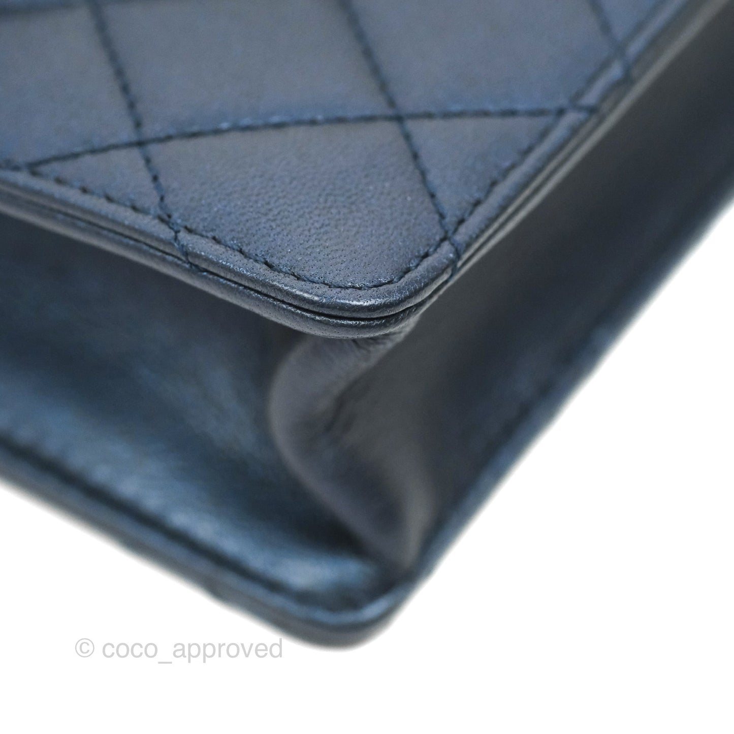 Chanel Quilted Chic Pearls Flap Iridescent Navy Lambskin Aged Gold Hardware