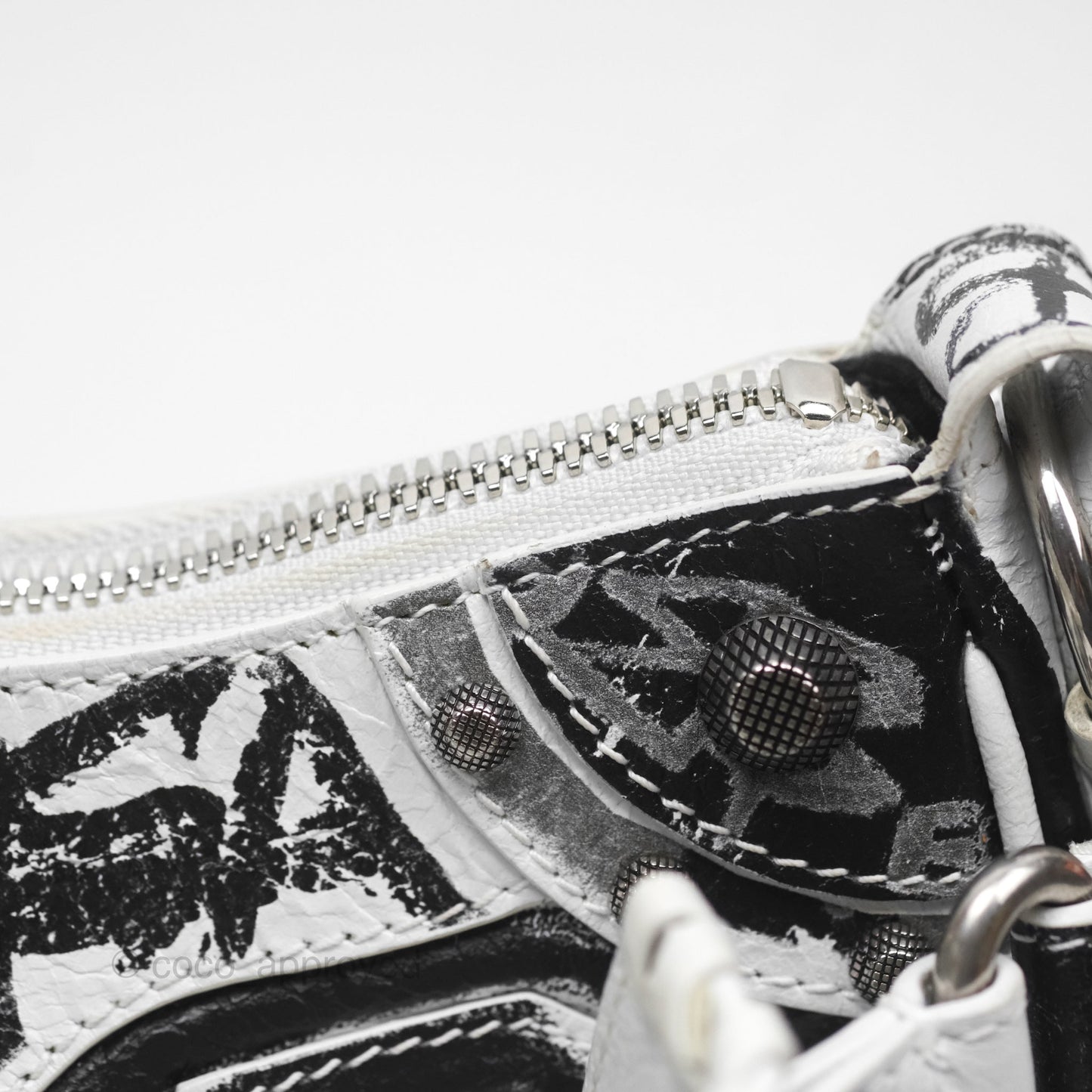 Balenciaga XS Graffiti Le Cagole Shoulder Bag White Black