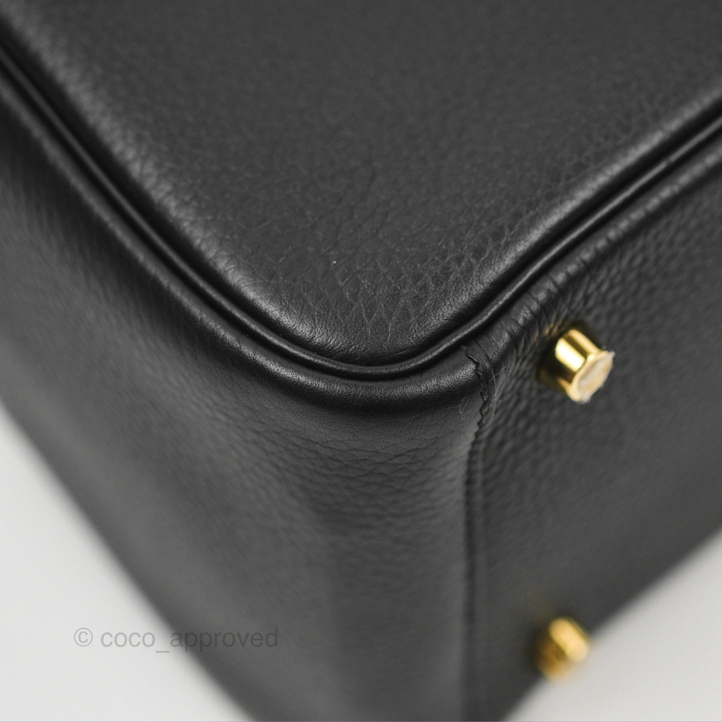 Hermès Lindy 26 Black Clemence Gold Hardware