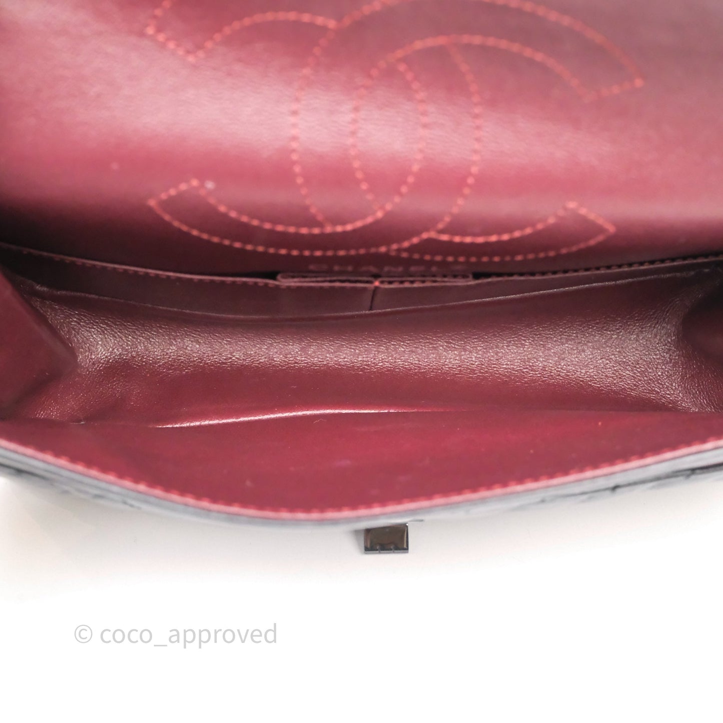 Chanel Reissue 225 Chevron Aged Calfskin So Black