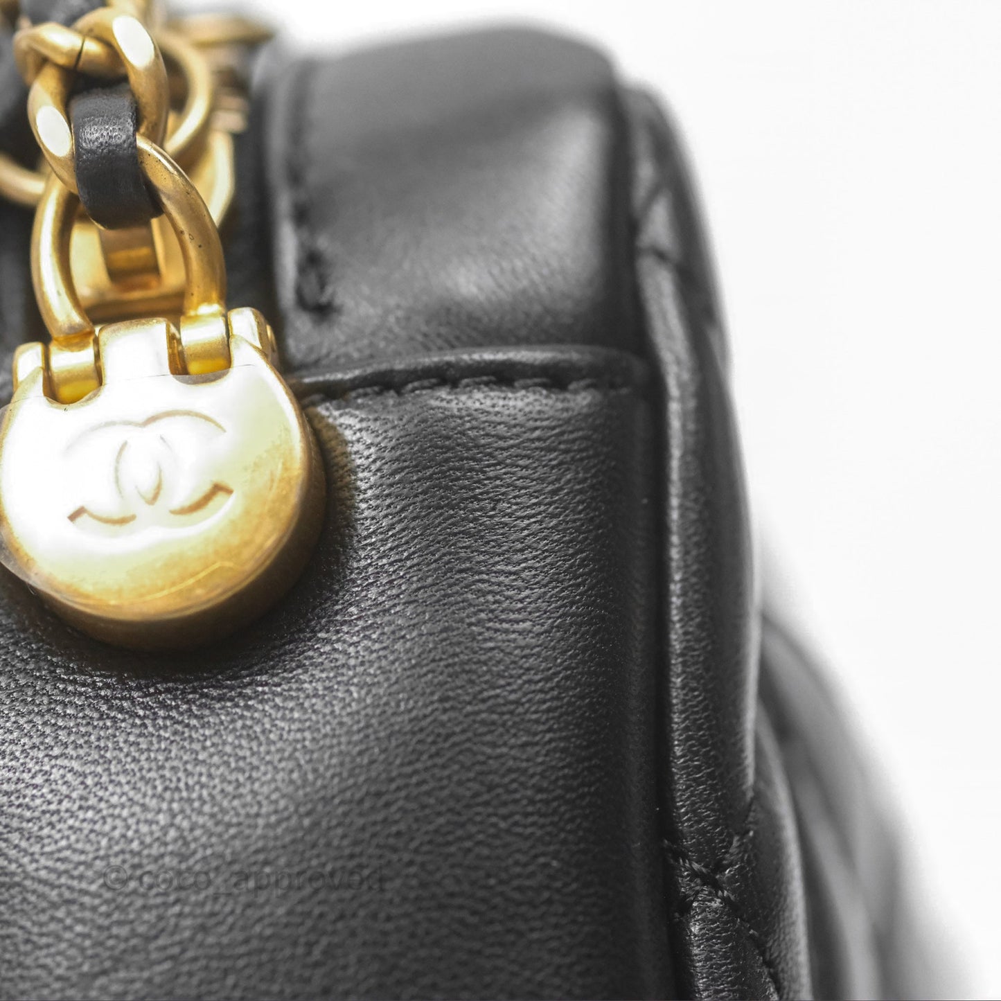 Chanel Quilted CC Pearl Crush Camera Case Black Lambskin Gold Hardware