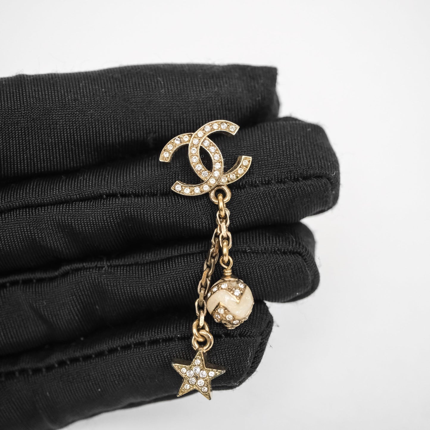 Chanel Crystal Star CC Drop Earrings Gold Tone 23K