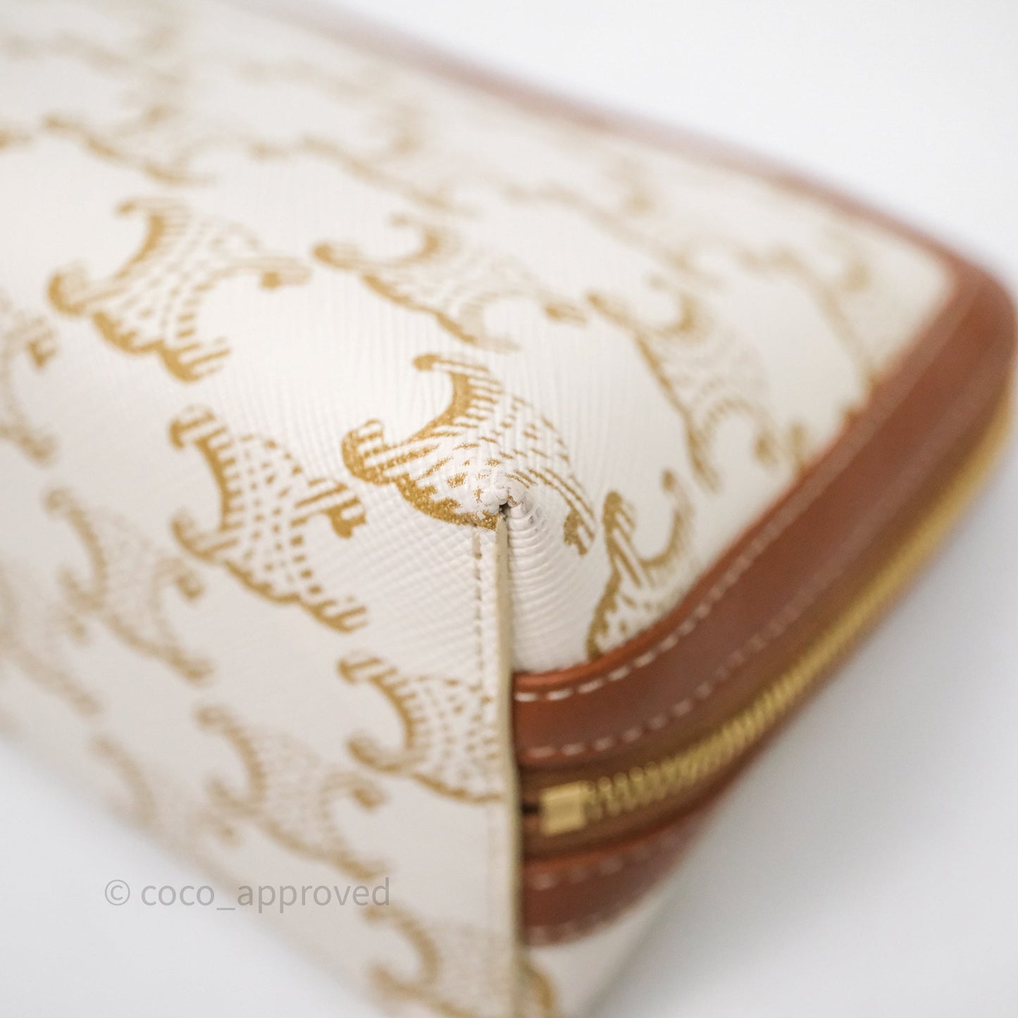 Celine Clutch With Chain Triomphe Canvas Lambskin White/Tan