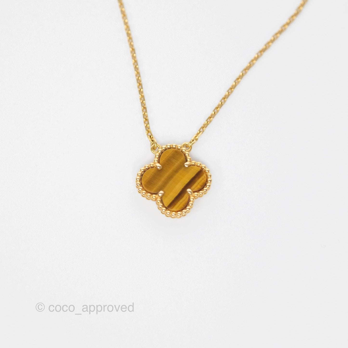 Van Cleef & Arpels Vintage Alhambra Pendant Tiger's Eye Yellow Gold