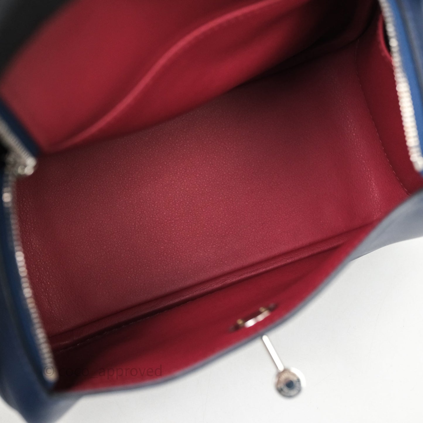 Hermès Mini Lindy II 20 Bleu Navy 7U / Rouge Grenat K1 Swift Palladium Hardware