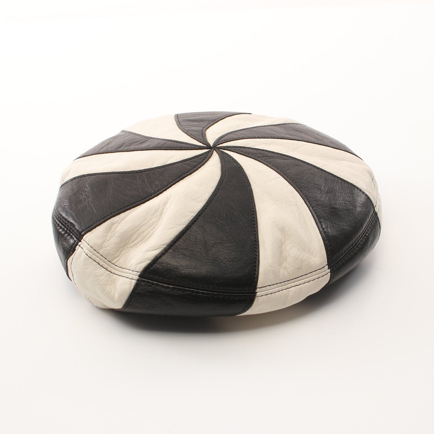 Luxury Gucci Trending 2025 Punching Beret Hat Leather Cashmere Black White