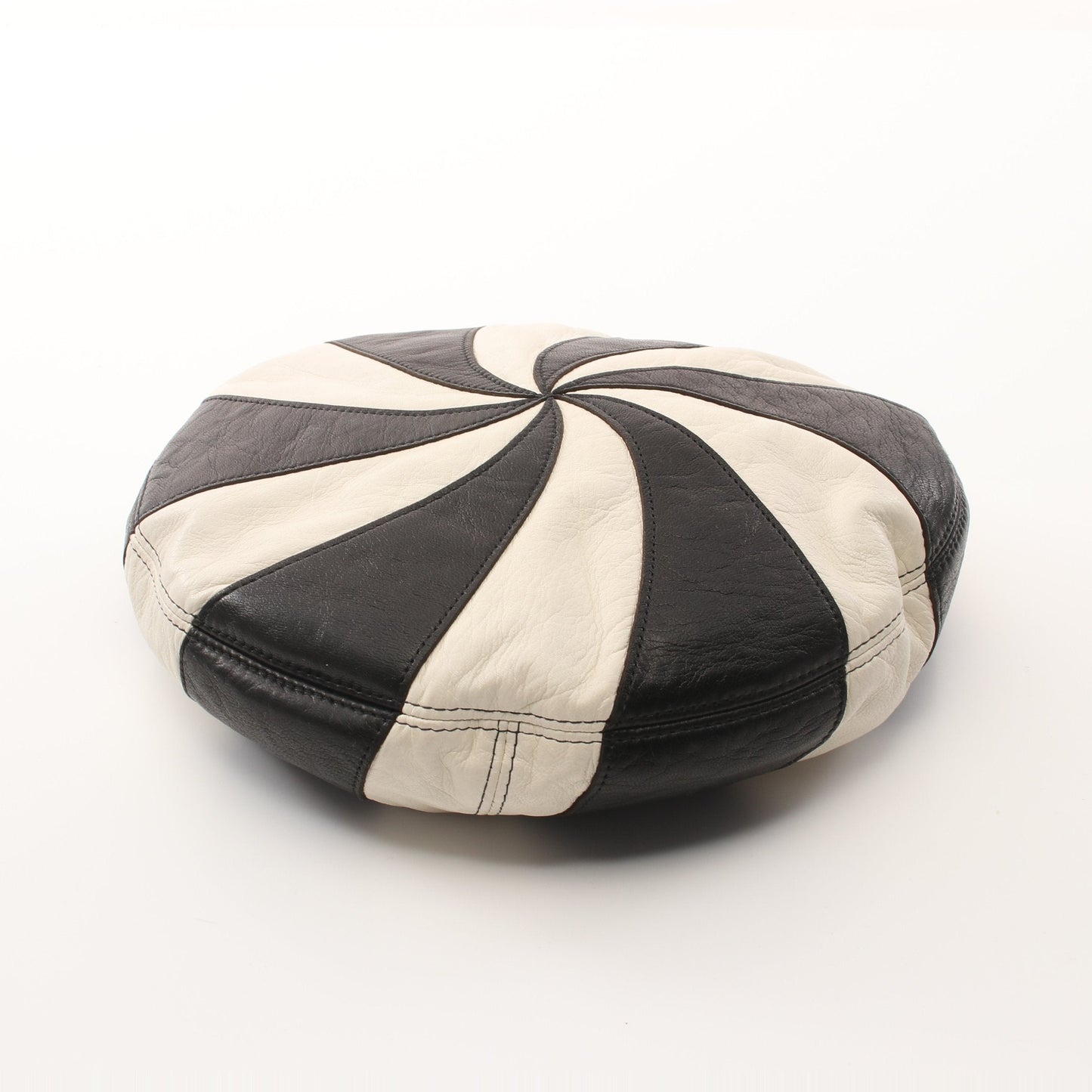 Luxury Gucci Trending 2025 Punching Beret Hat Leather Cashmere Black White
