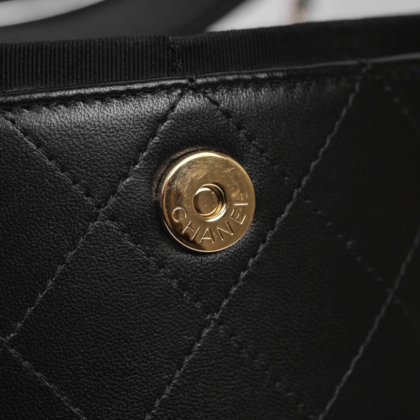 Chanel Quilted Round Vanity Clutch With Chain Black Lambskin Gold Hardware