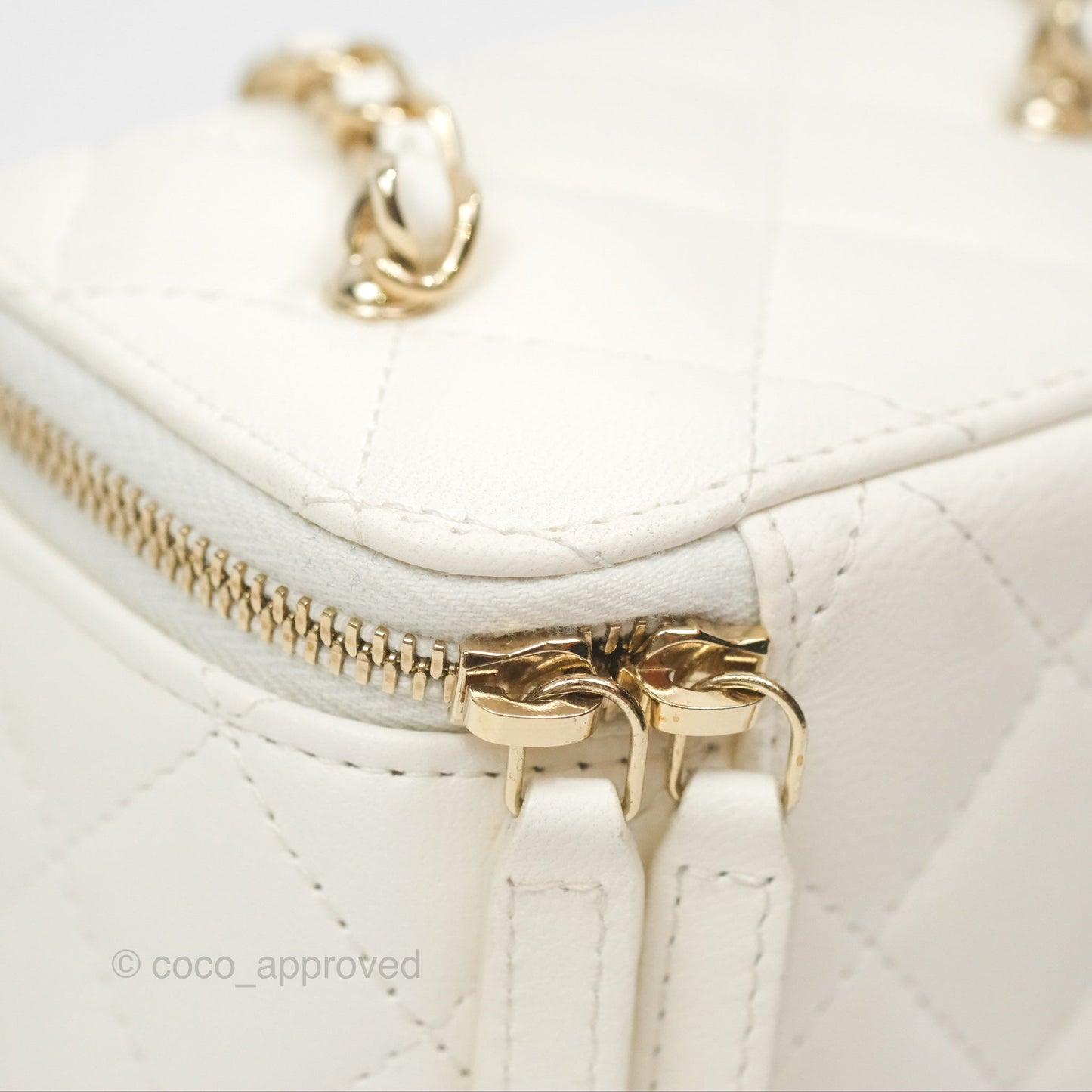 Chanel Mini Ball Crush Vanity With Chain White Lambskin Gold Hardware