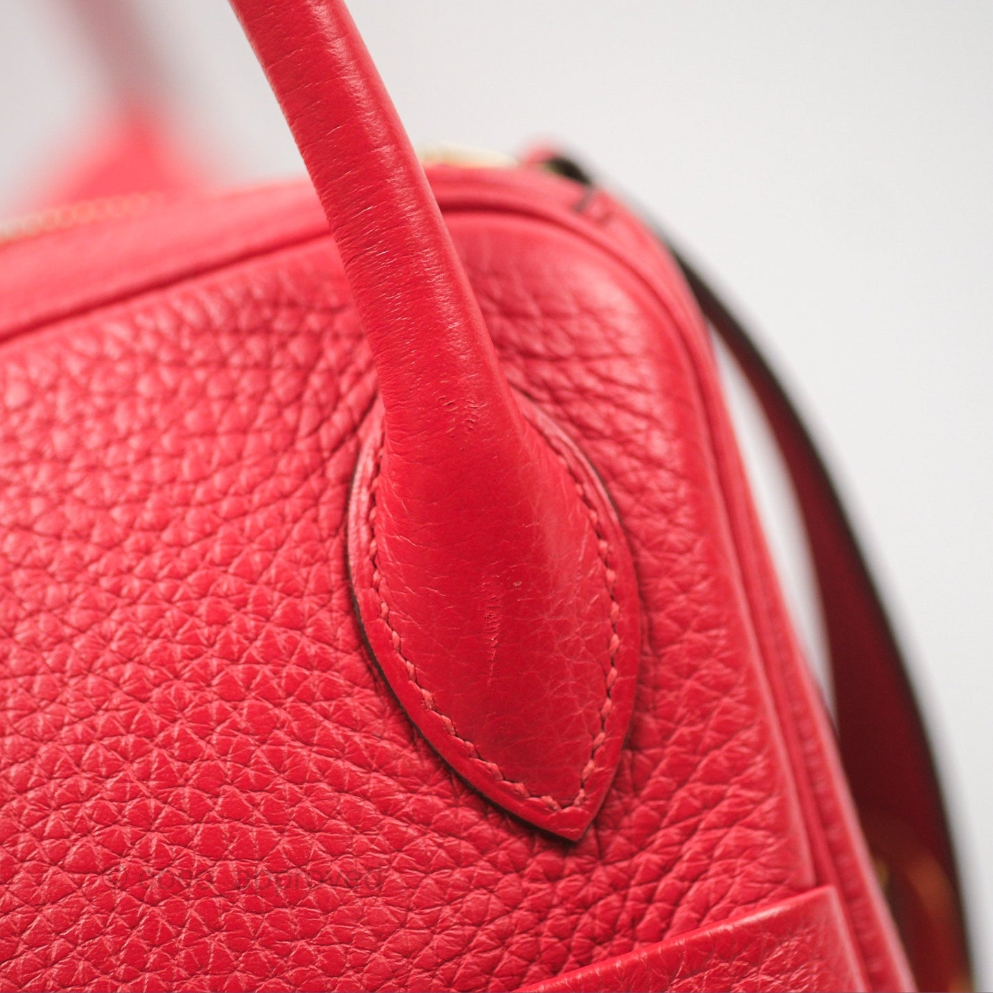 Hermès Lindy 26 Rouge Tomate Clemence Gold Hardware