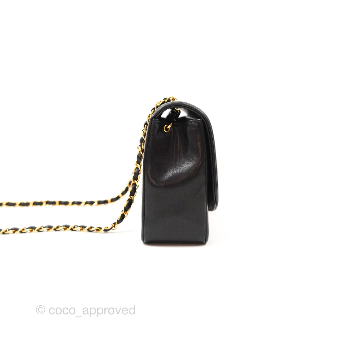 Chanel Vintage Medium Classic Diana Flap Bag Black Quilted Lambskin