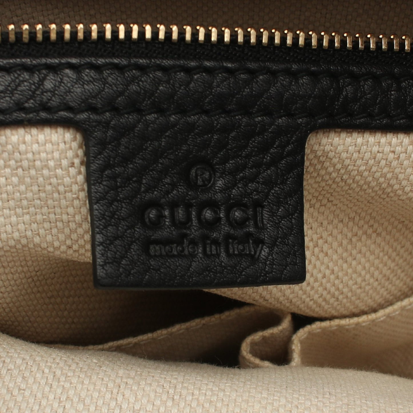 Luxury Gucci Trending 2025 Soho Interlocking G Handbag Leather Black Tassel 2WAY