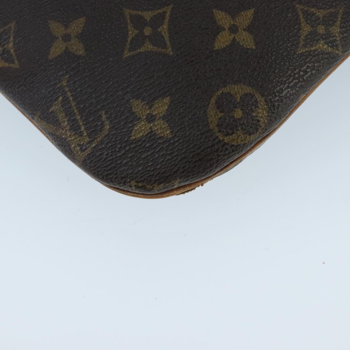 LOUIS VUITTON Monogram Pochette Bosphore Shoulder Bag M40044 LV 96554