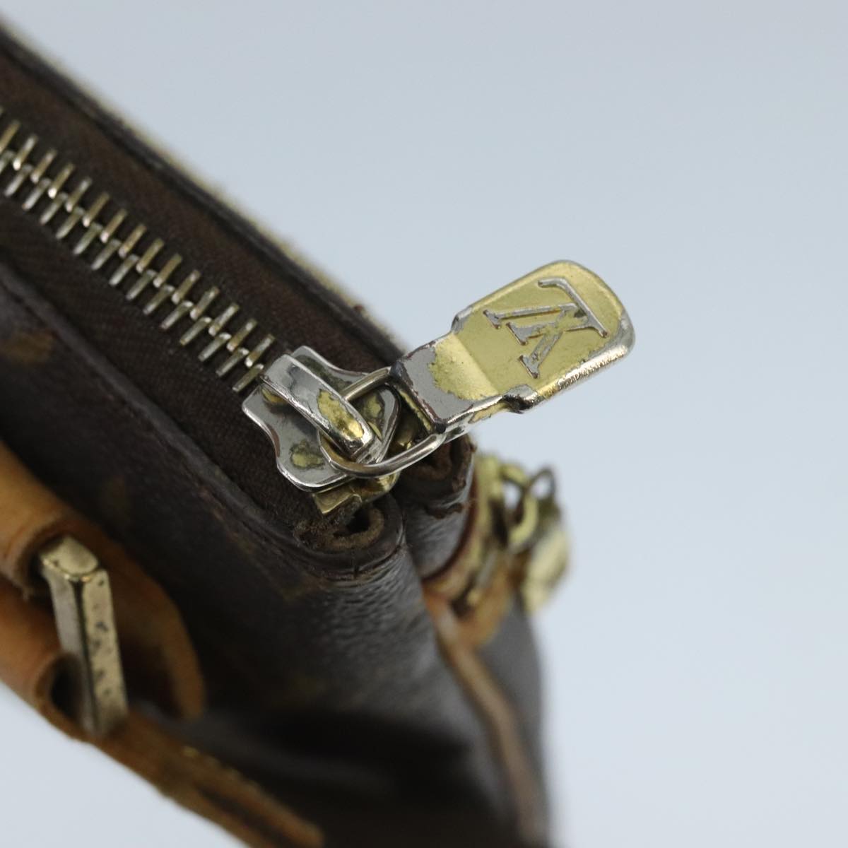 LOUIS VUITTON Monogram Pochette Bosphore Shoulder Bag M40044 LV 96554