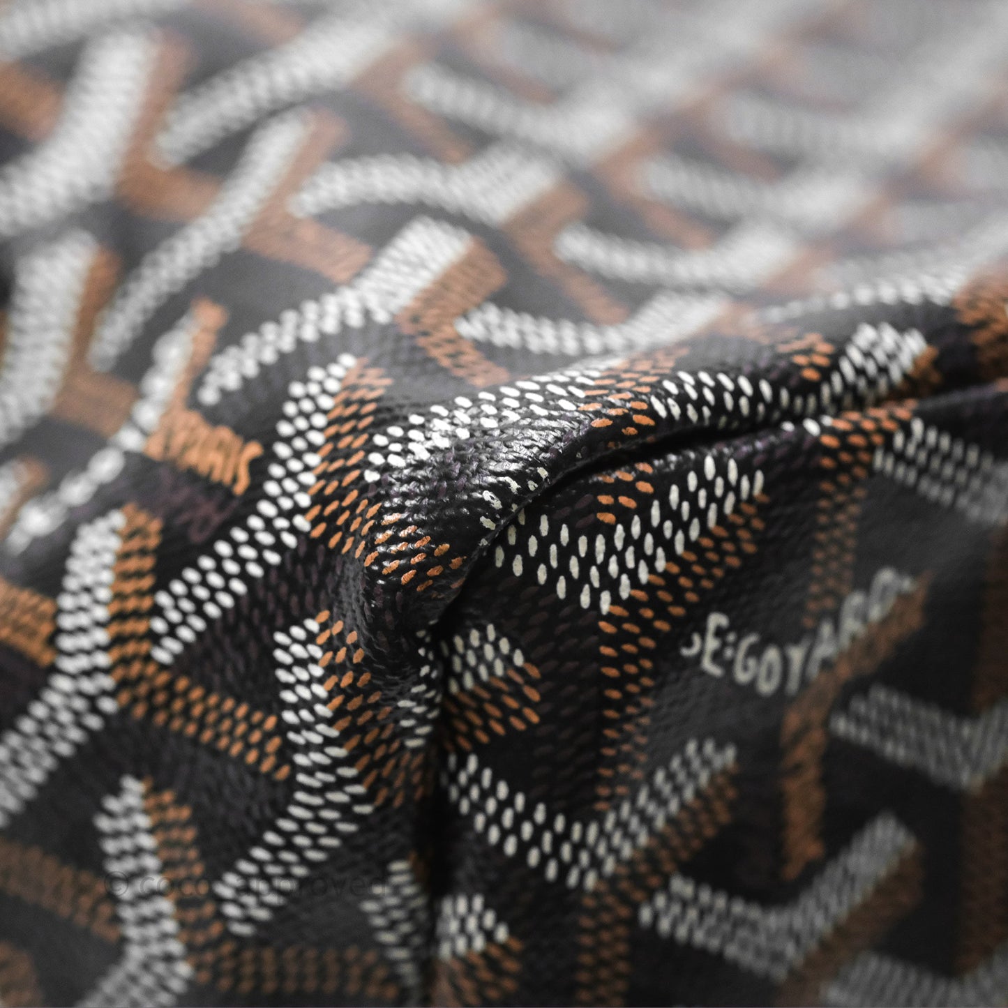Goyard Saint Louis Tote PM⁣⁣⁣⁣⁣⁣⁣⁣⁣⁣⁣⁣⁣⁣⁣⁣⁣⁣⁣⁣ Black/Tan
