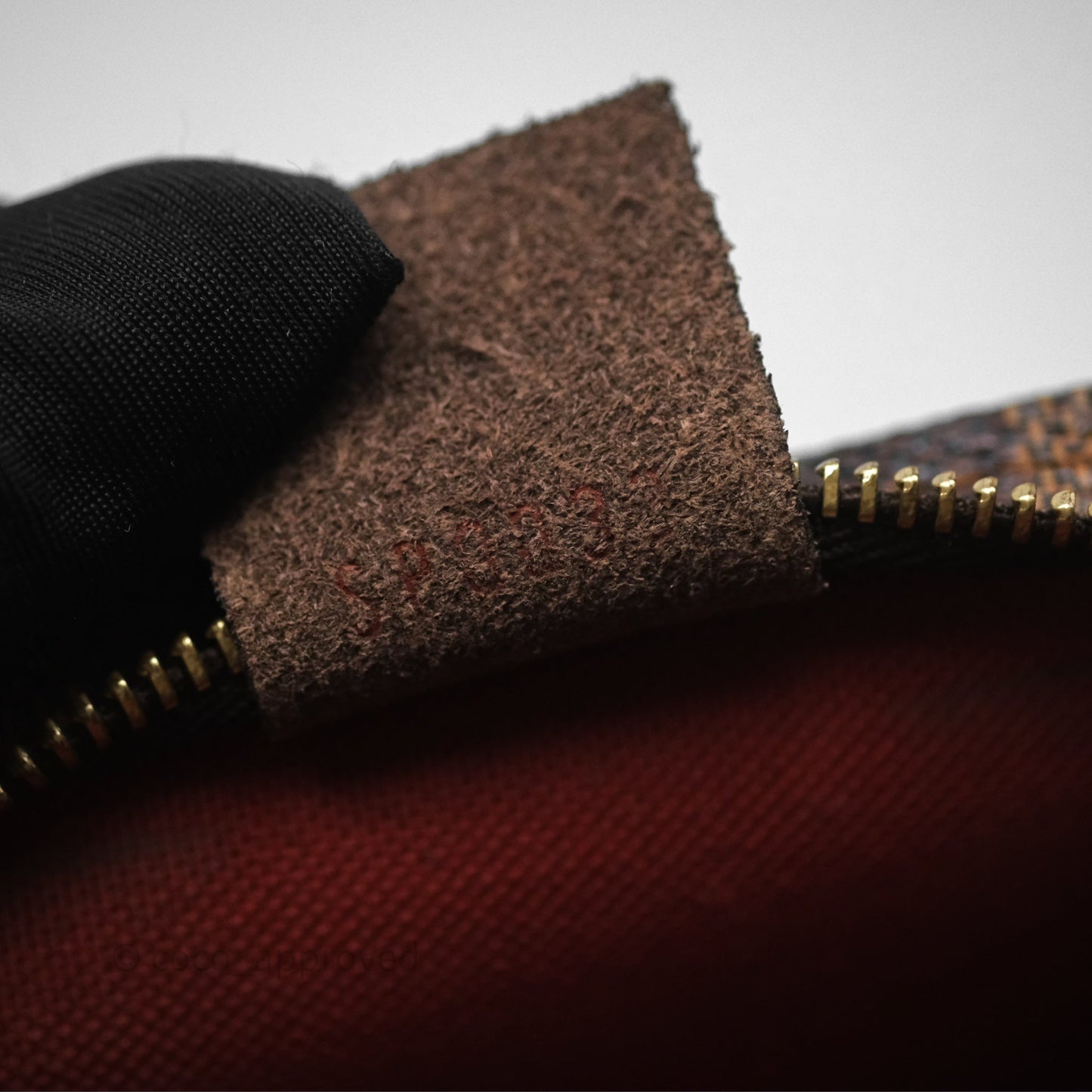 Louis Vuitton Trousse Make Up Pochette Damier Ebene