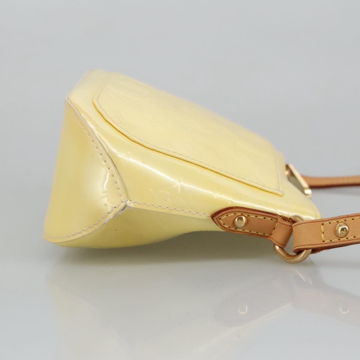 LOUIS VUITTON Monogram Vernis Minna Street Shoulder Bag Perle M91509 96897