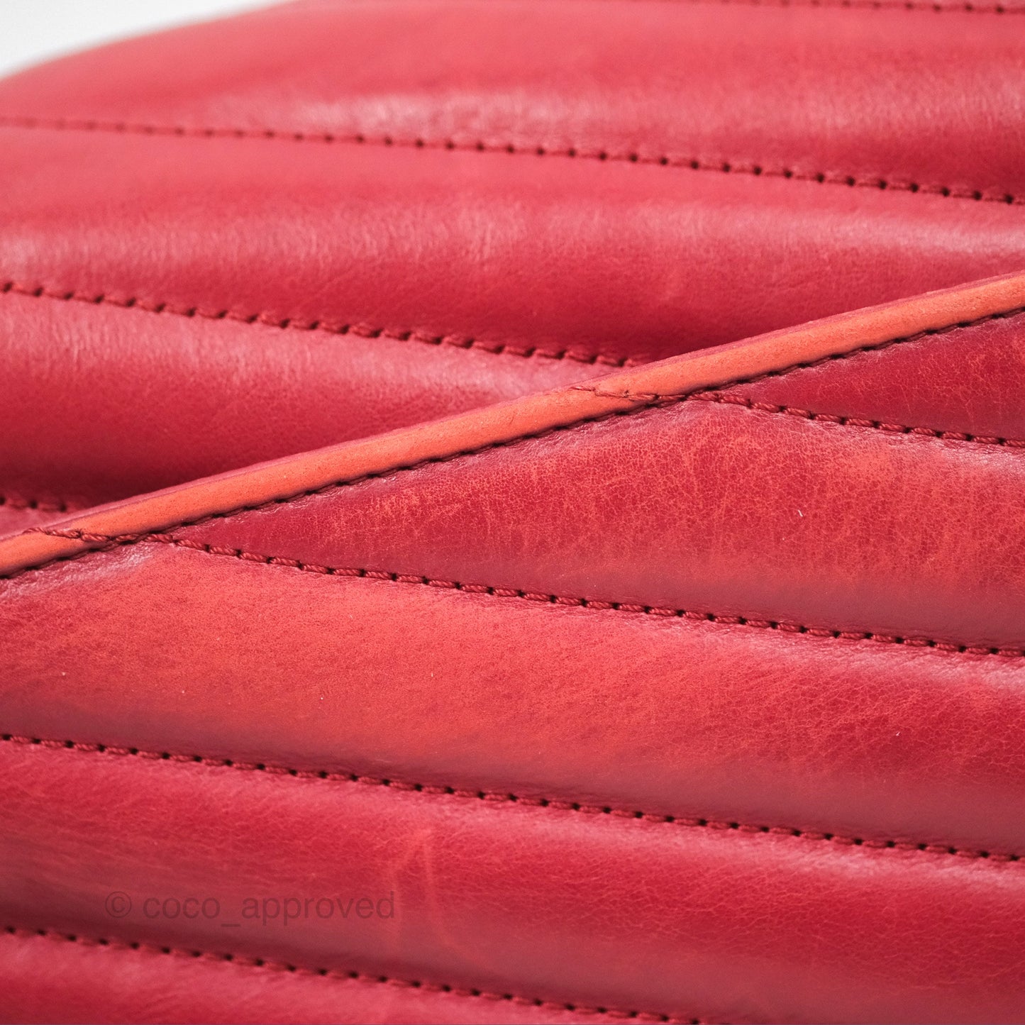 Chanel Chevron Shoulder Bag Red Calfskin Aged Gold Hardware