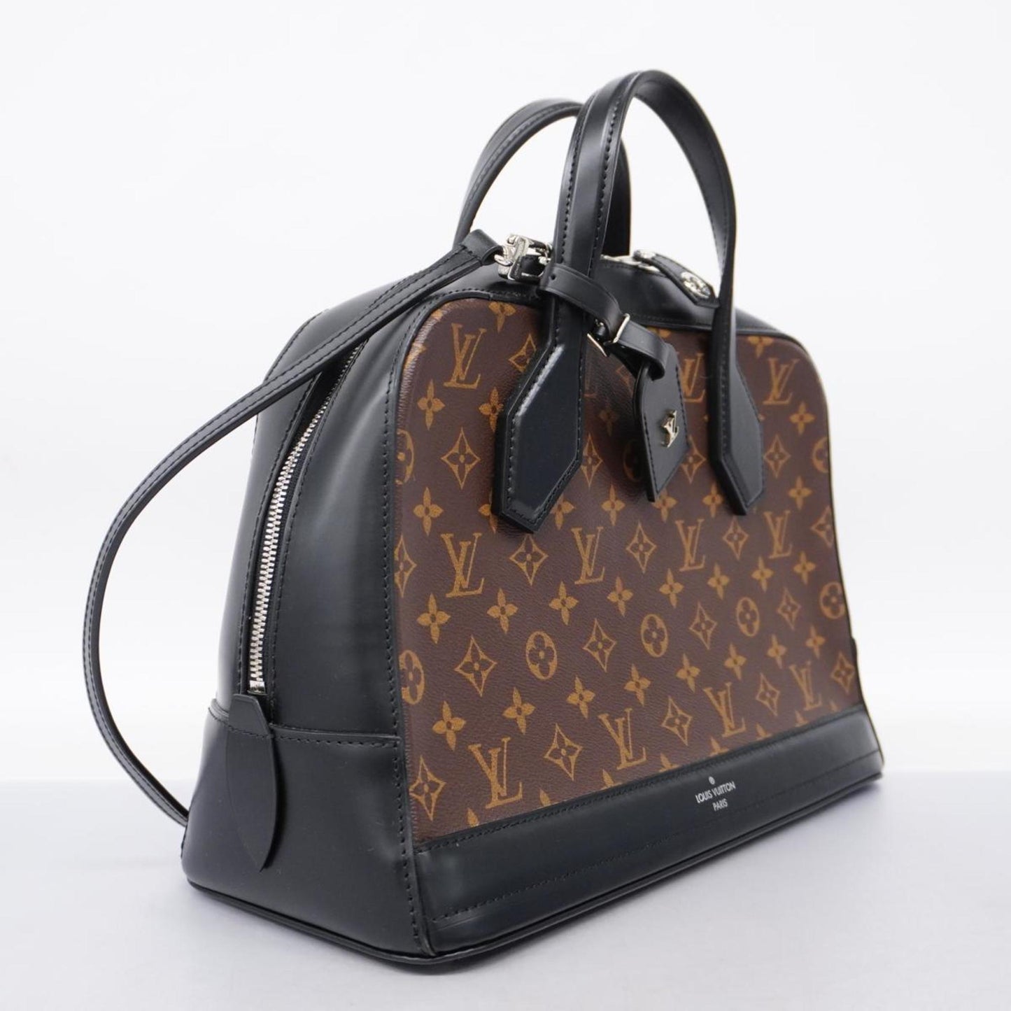 Louis Vuitton Dora  Leather Handbag ()