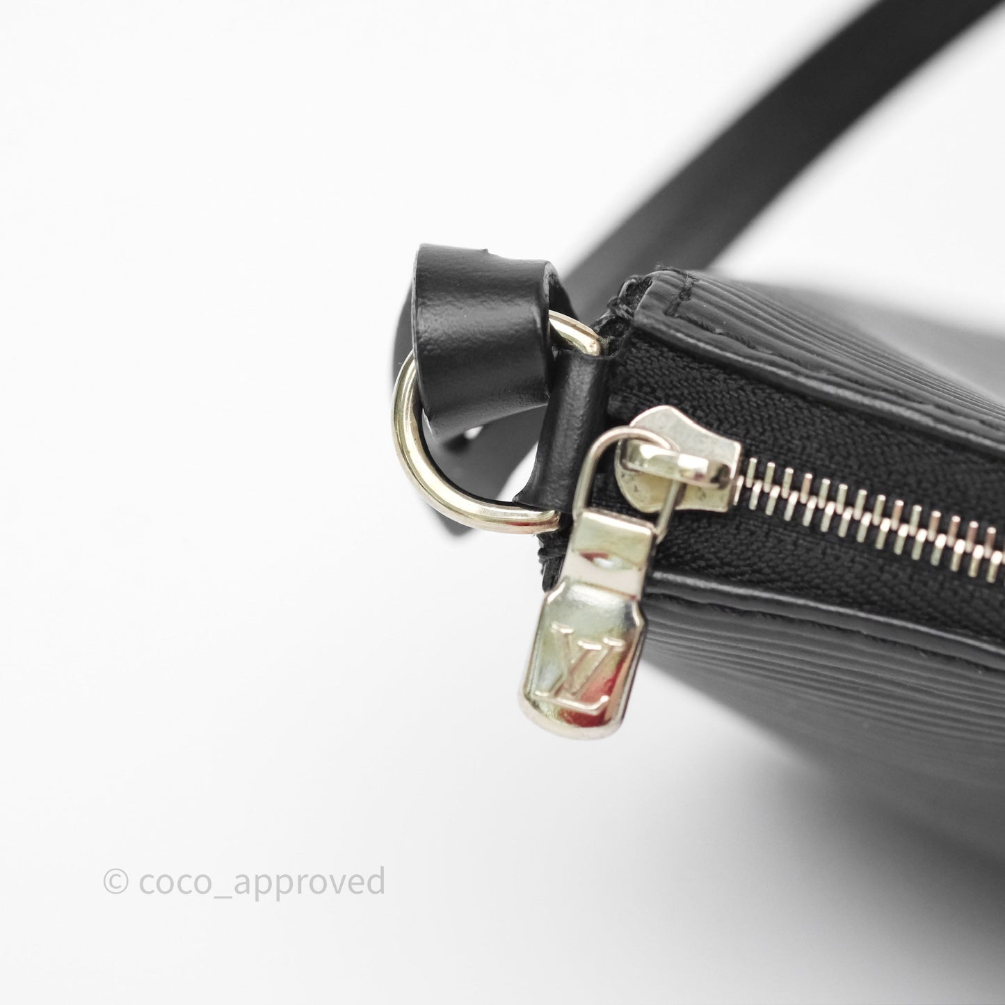 Louis Vuitton Pochette Black Epi