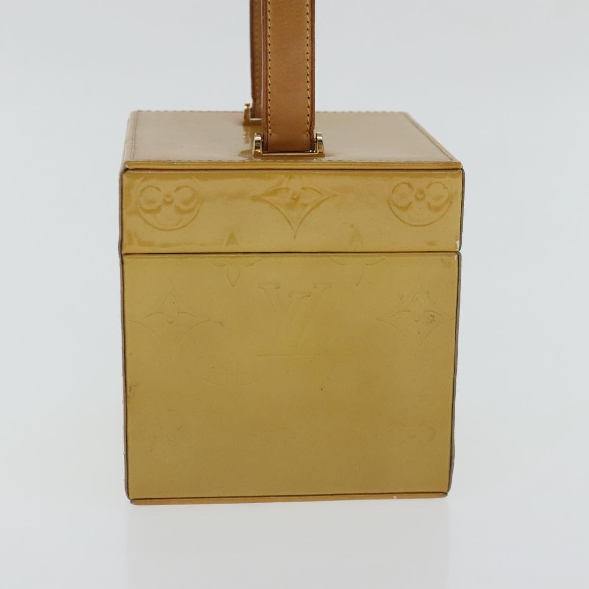 LOUIS VUITTON Monogram Vernis Bleecker Cosmetic Pouch Beige M91002 LV 97098