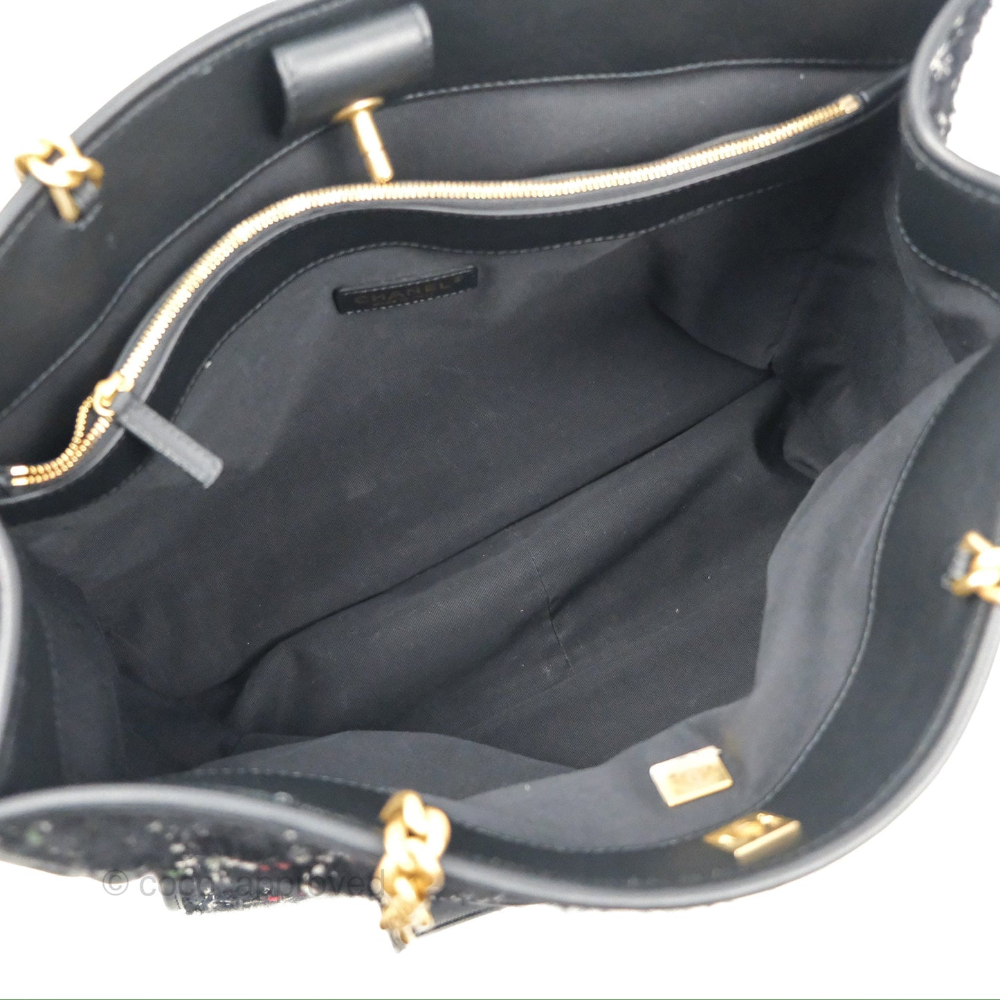 Chanel Tweed Tote Bag Leather Gold Hardware 22K