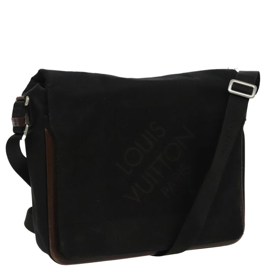 LOUIS VUITTON Damier Geant Messager NM Shoulder Bag Noir M93225 LV 97602