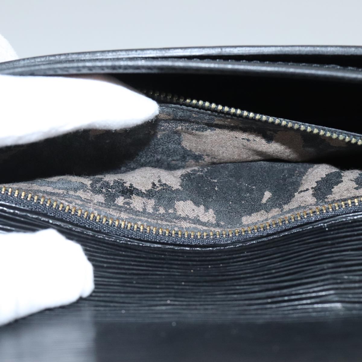 LOUIS VUITTON Epi Serie Dragonne Hand Bag Black Noir M52612 LV 97650