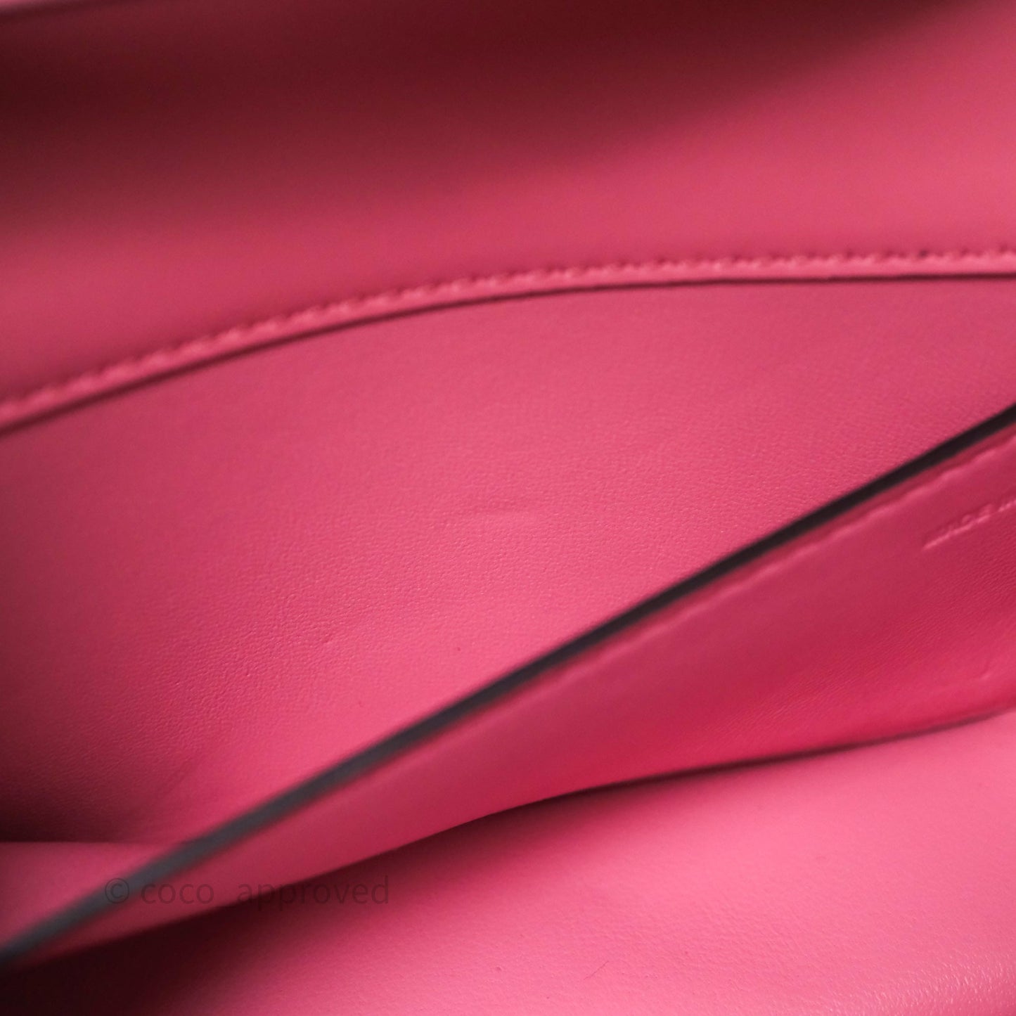 Valentino Garavani Locò Small Shoulder Bag Pink Calfskin Gold Hardware