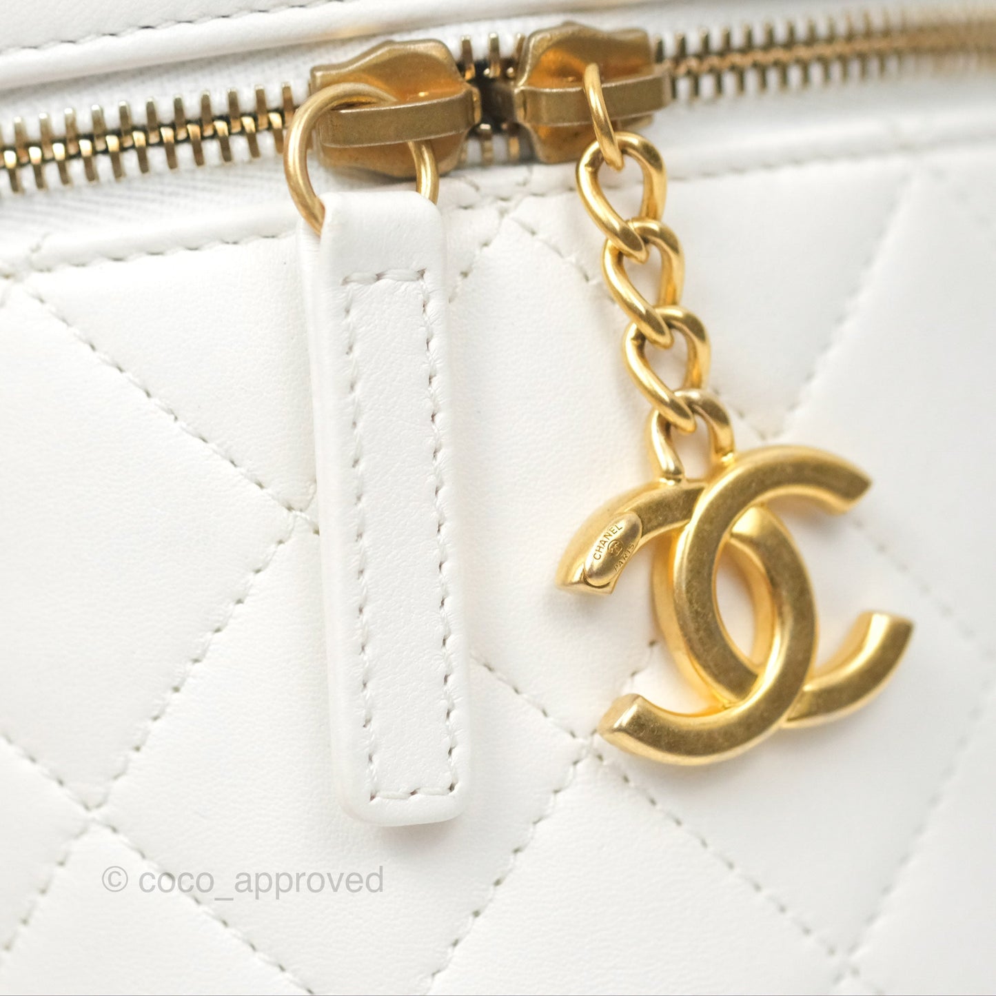 Chanel Vanity Case With Chain Shoulder Bag Quilted Calfskin Leather White