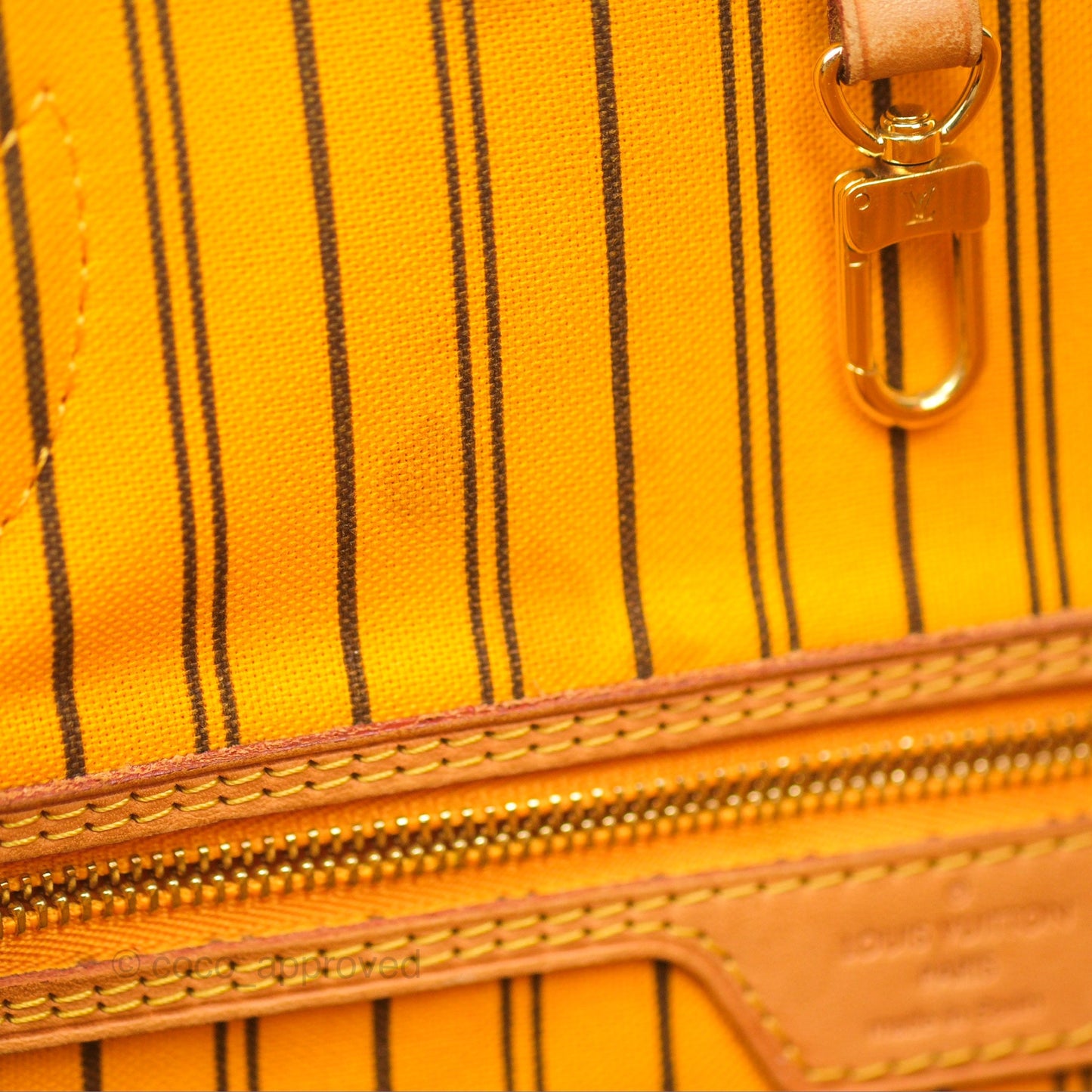 Louis Vuitton Neverfull MM Tote Bag Monogram Canvas