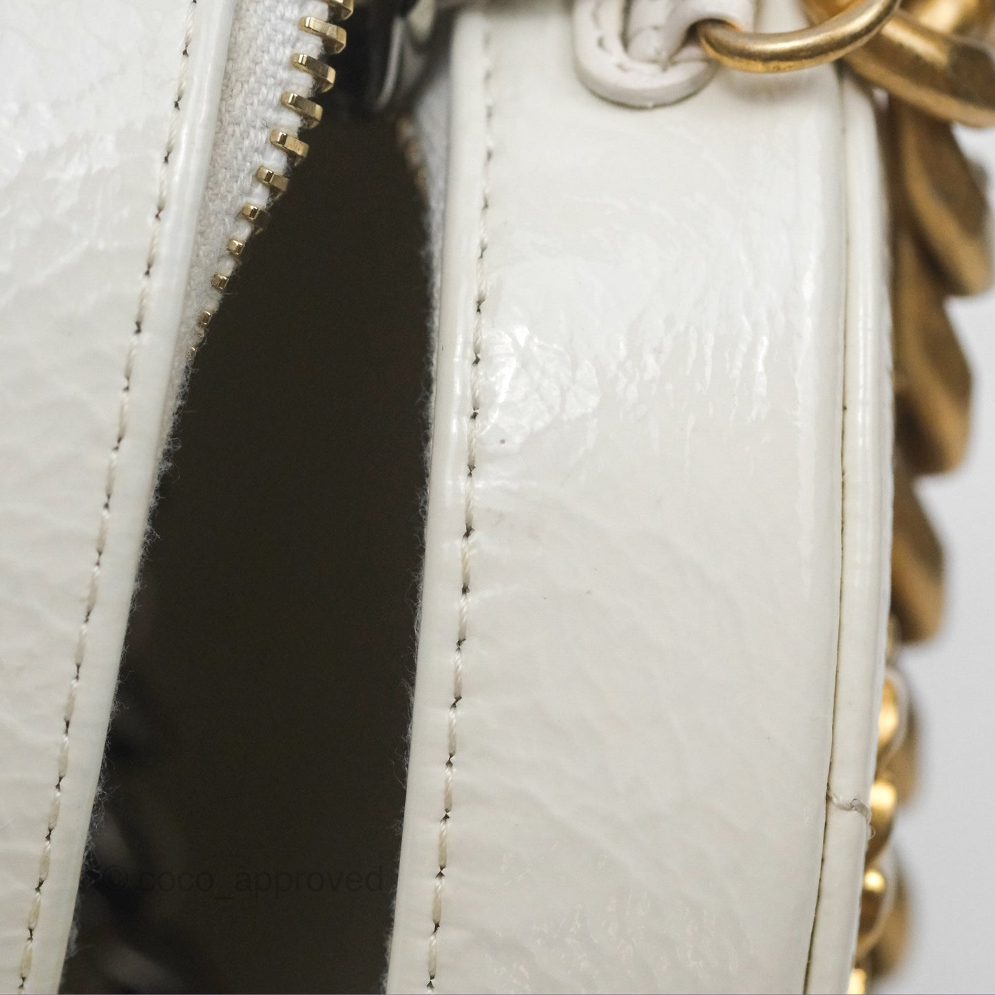 Chanel 19 Round Clutch With Chain White Glazed Calfskin Mixed Hardware