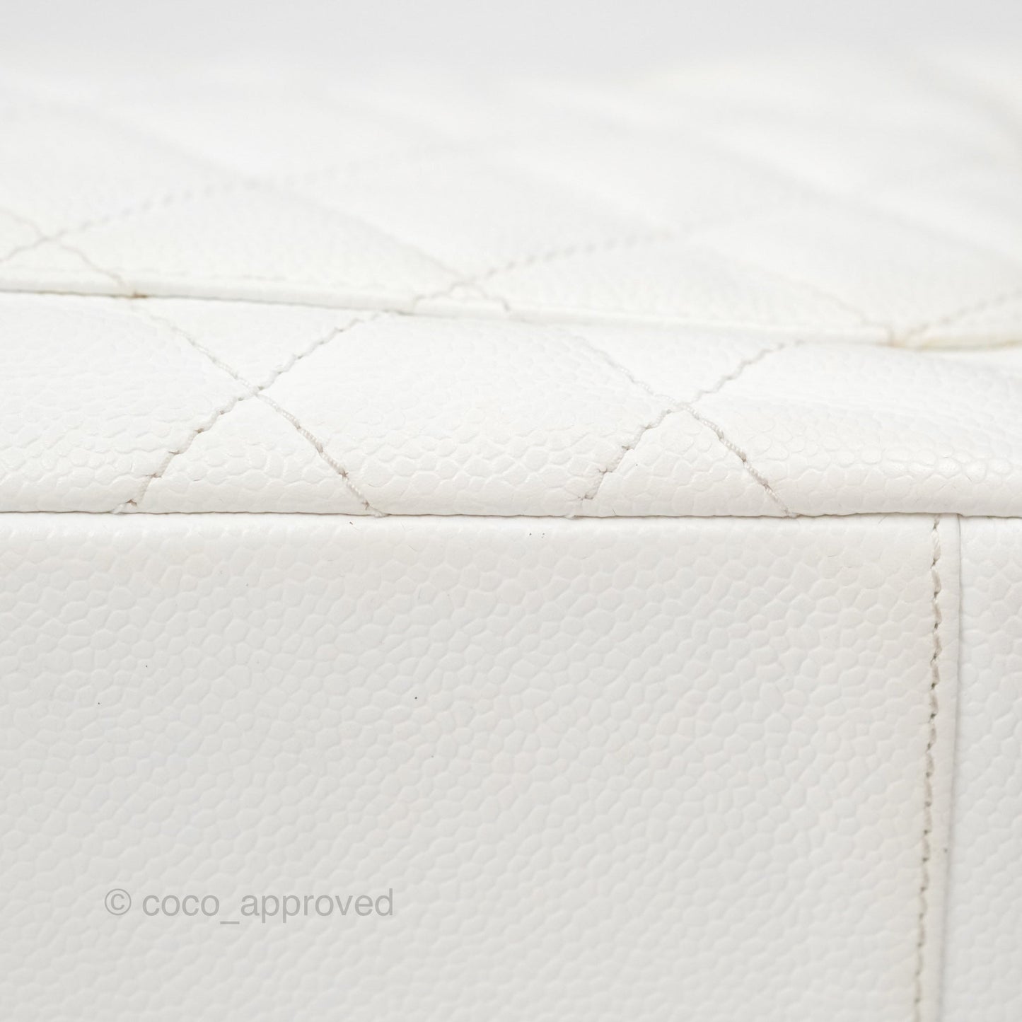 Chanel Vintage CC Quilted Shoulder Bag White Caviar Gold Hardware
