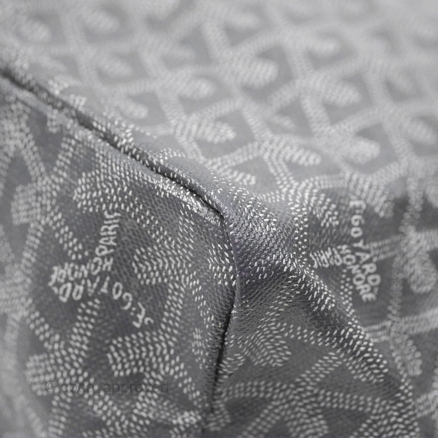Goyard St Louis Tote PM ⁣⁣⁣⁣⁣⁣⁣⁣⁣⁣⁣⁣⁣⁣⁣⁣⁣⁣⁣⁣Grey Goyardine Canvas