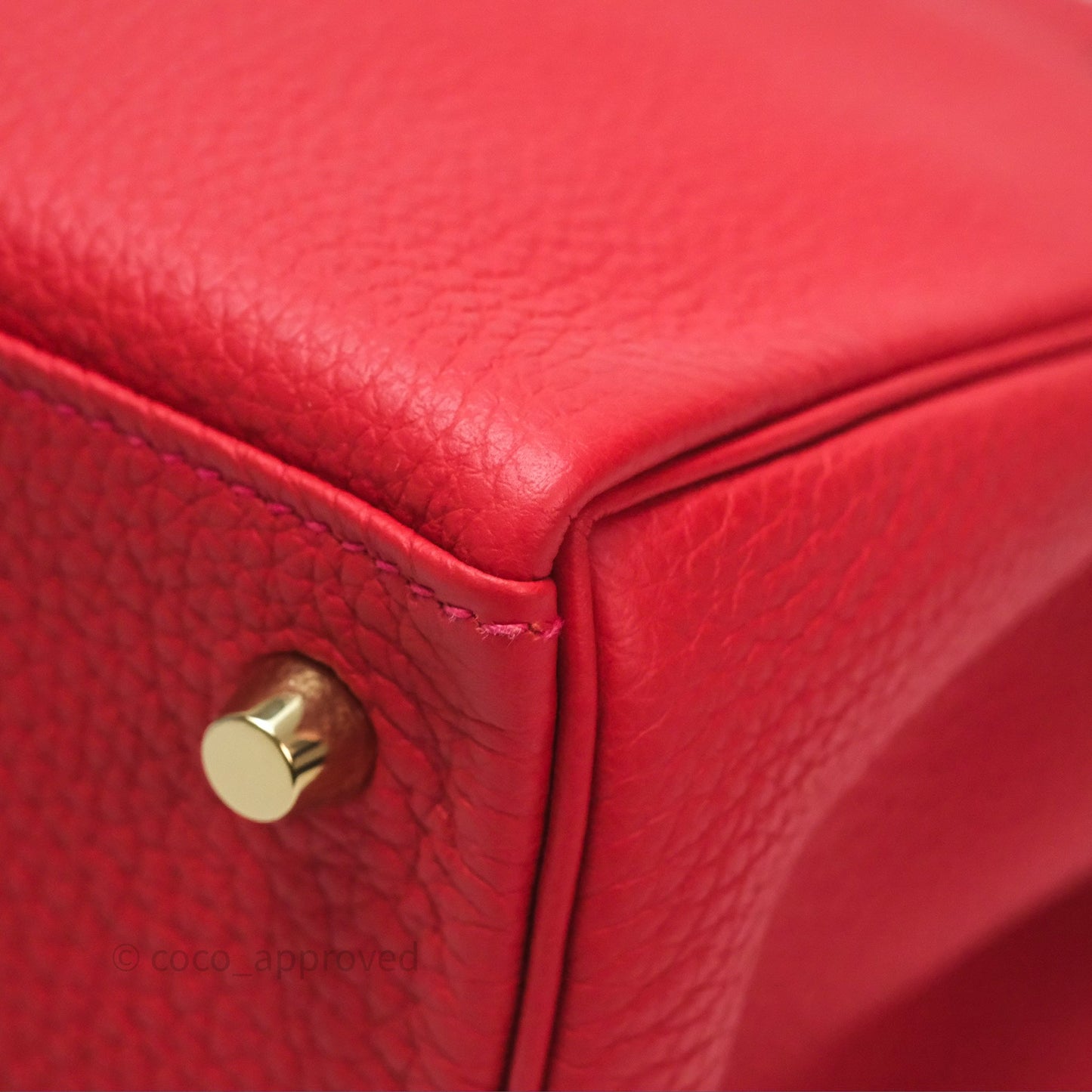 Hermès Kelly 28 Retourne Geranium D5 Togo Gold Hardware