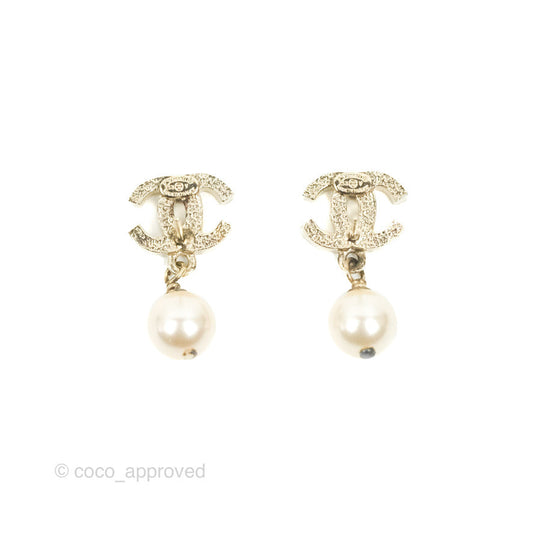 Chanel CC Pearl Drop Earrings Gold 13V