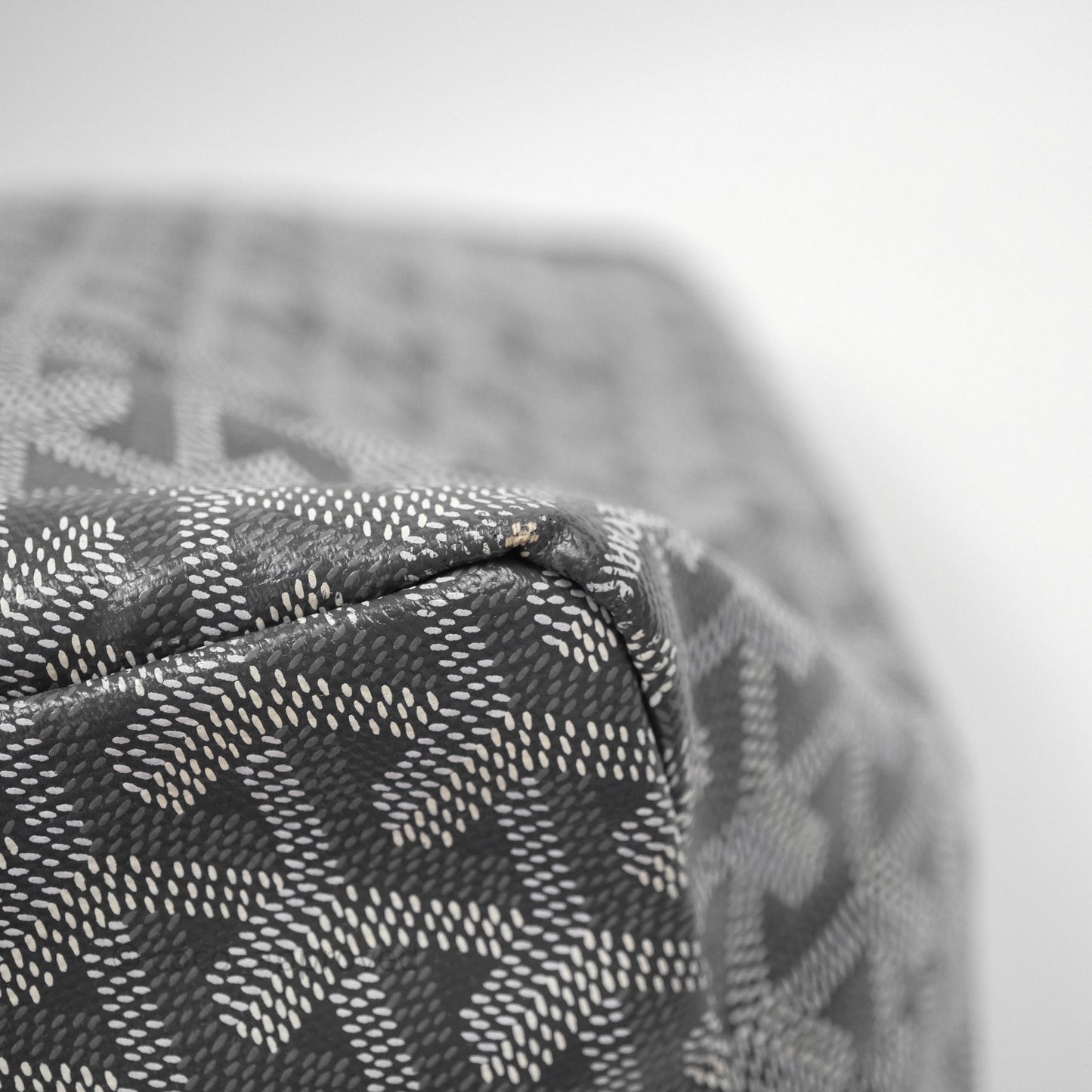 Goyard St Louis Tote PM ⁣⁣⁣⁣⁣⁣⁣⁣⁣⁣⁣⁣⁣⁣⁣⁣⁣⁣⁣⁣Grey