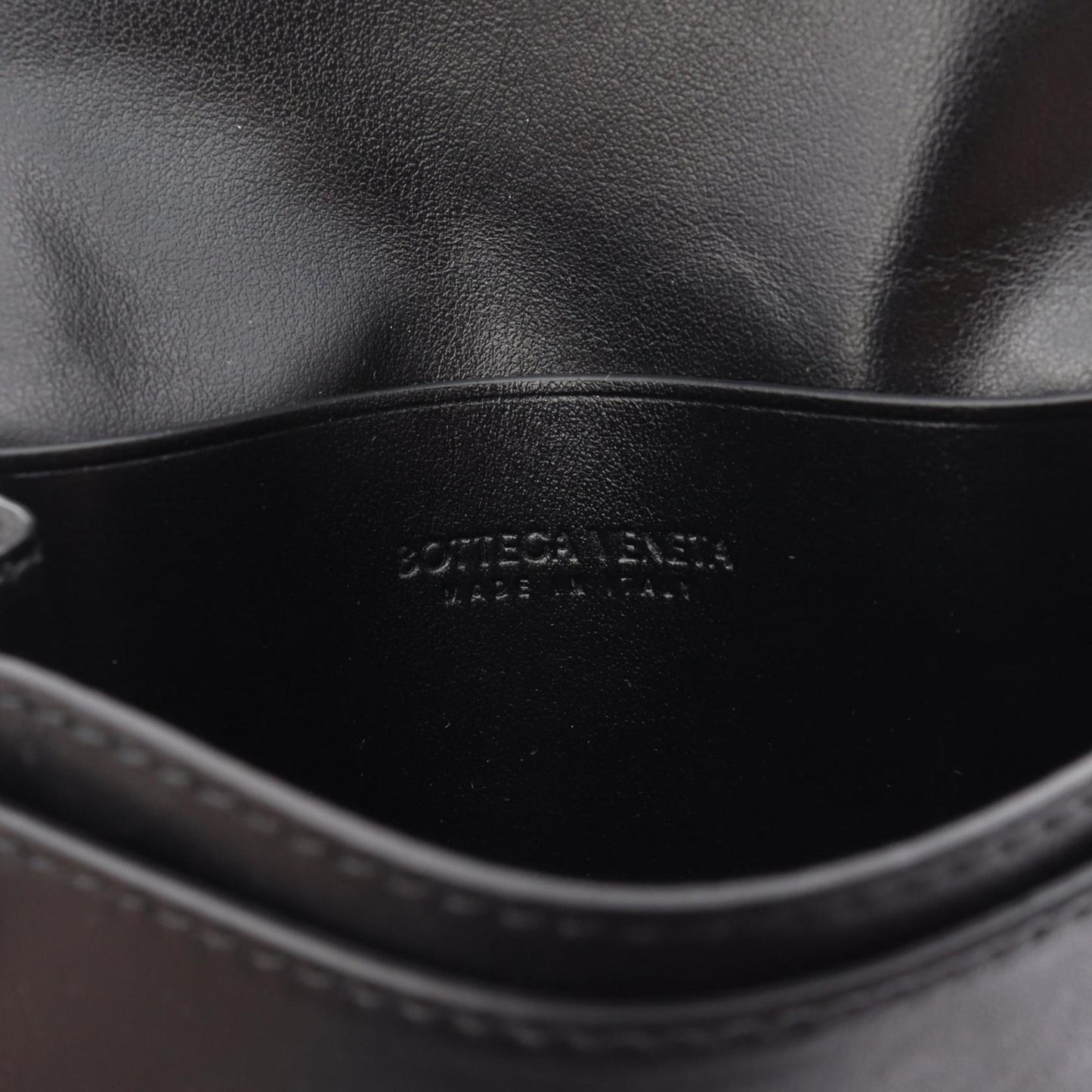 Luxury Bottega Veneta  Intrecciato Card Case ()